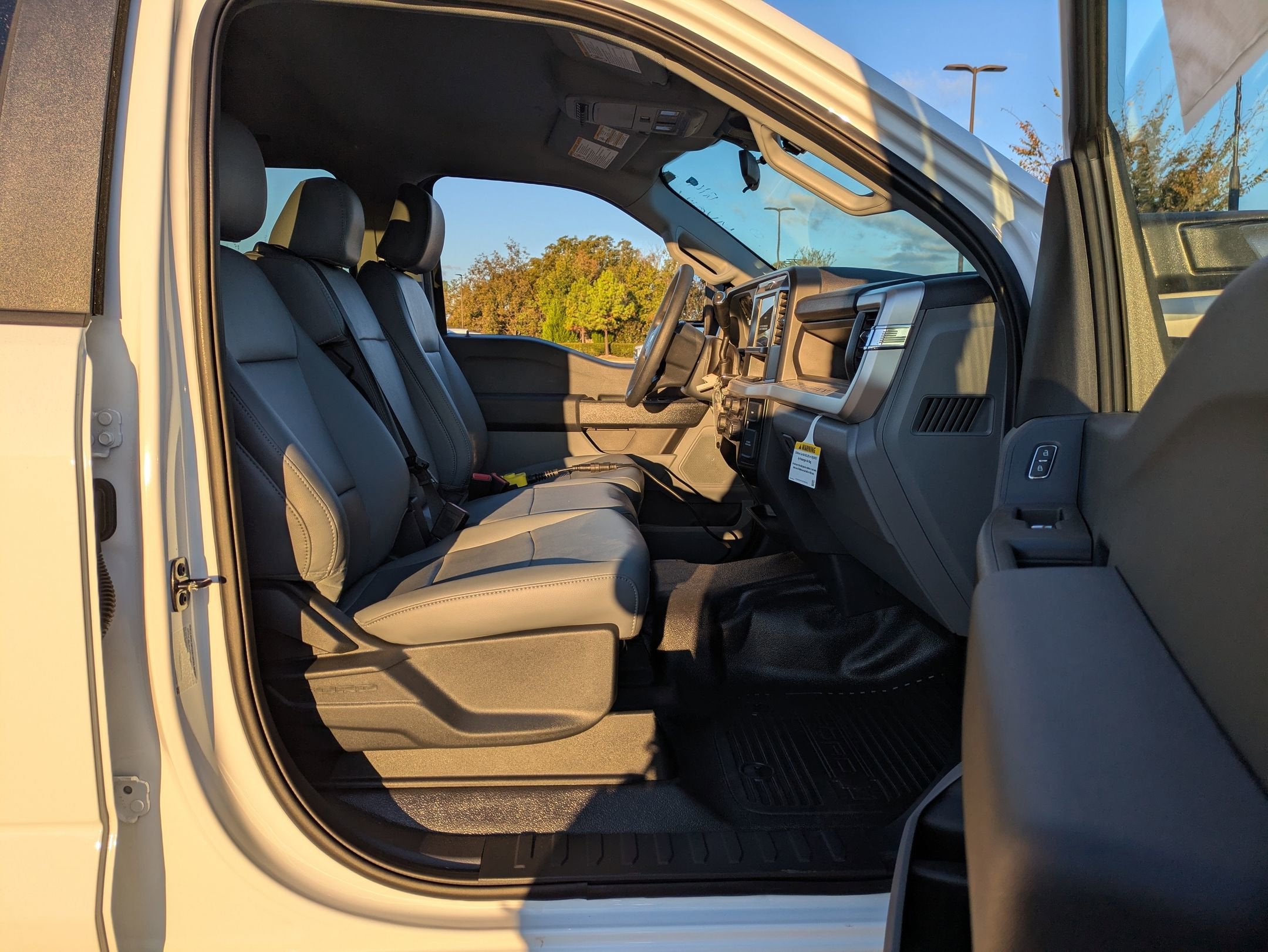 2025 Ford Super Duty F-550 DRW XL