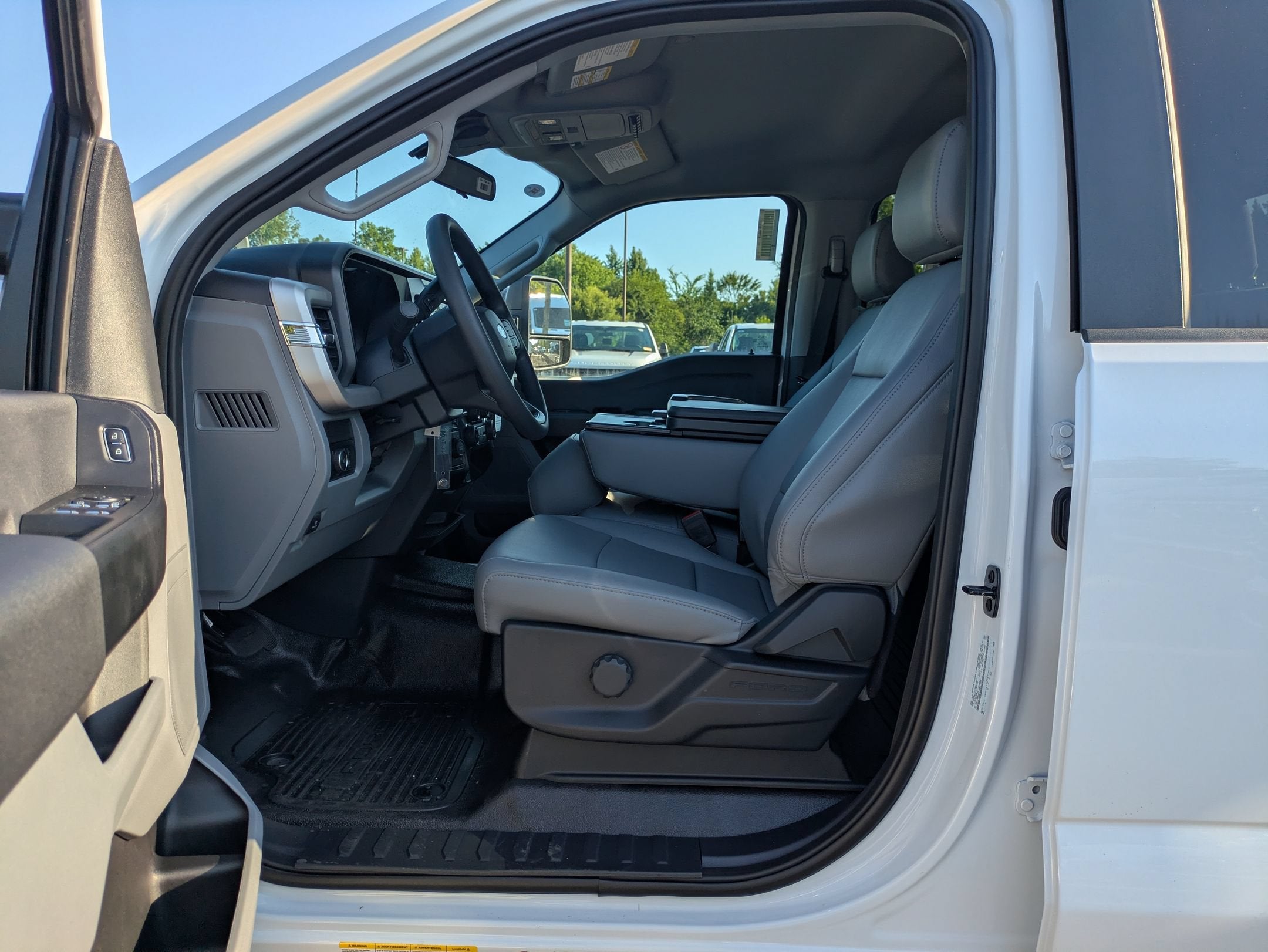 2026 Ford Super Duty F-550 DRW XL
