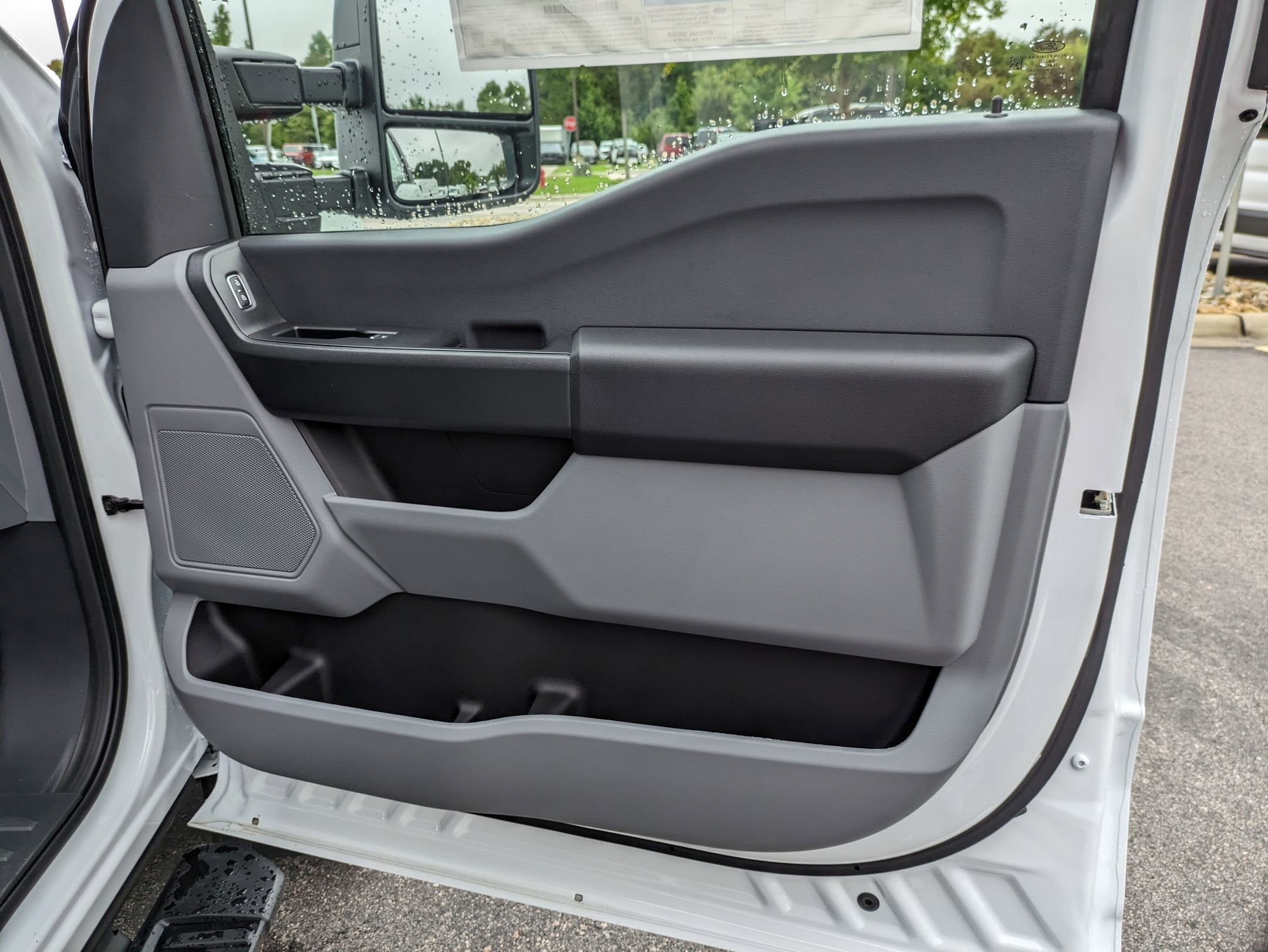 2025 Ford Super Duty F-550 DRW XL