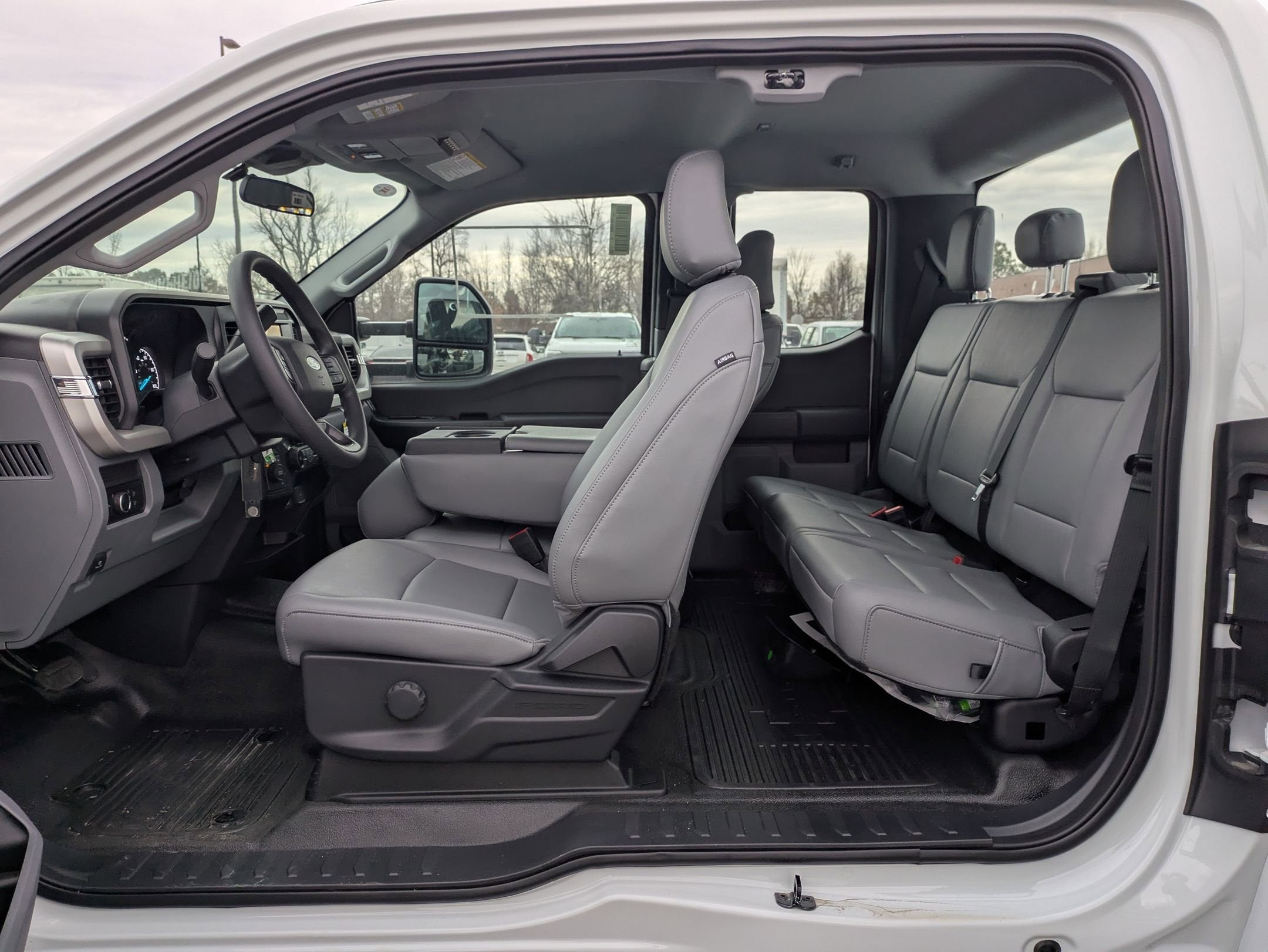 2025 Ford Super Duty F-350 DRW XL