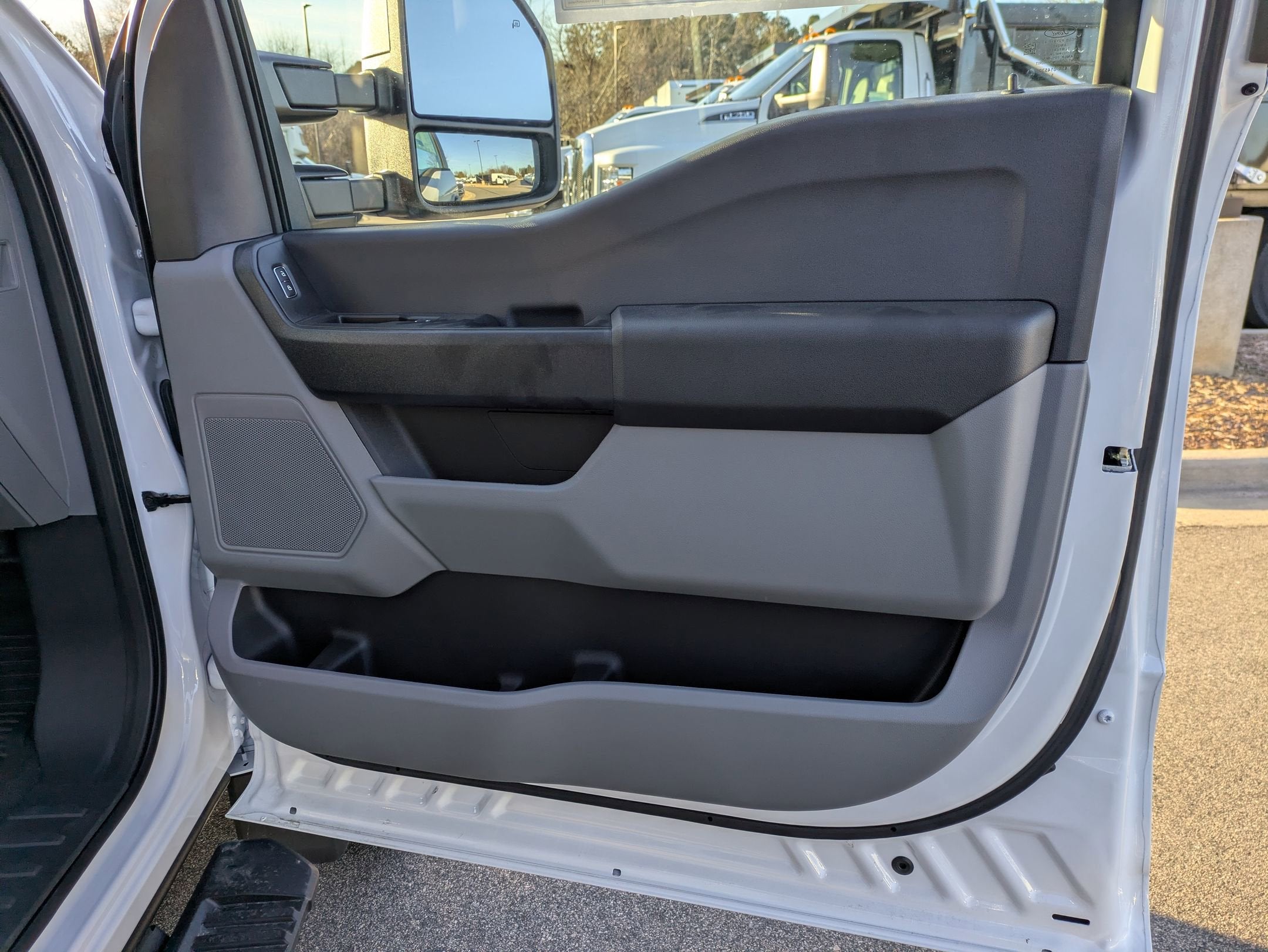 2026 Ford Super Duty F-550 DRW XL