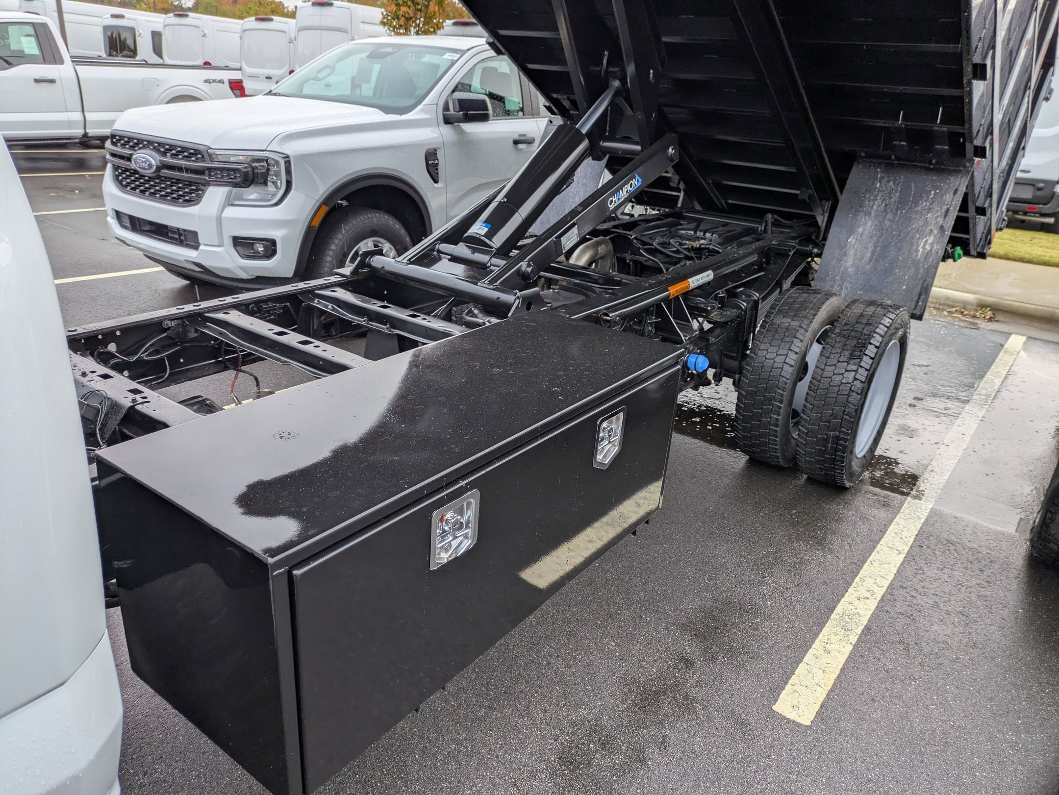 2026 Ford Super Duty F-550 DRW XL