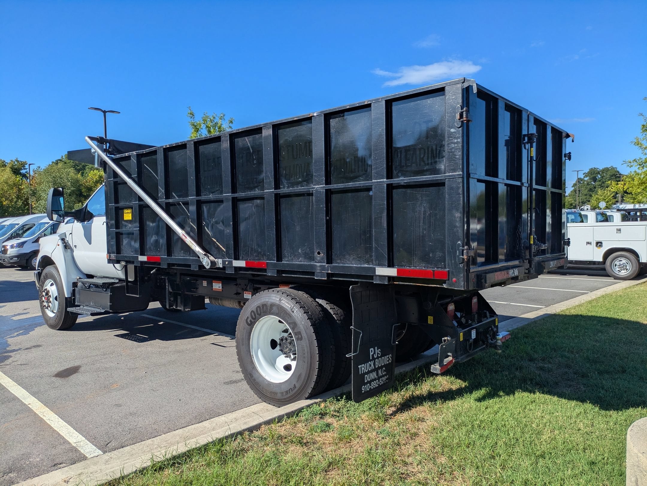 2023 Ford F-650SD Base