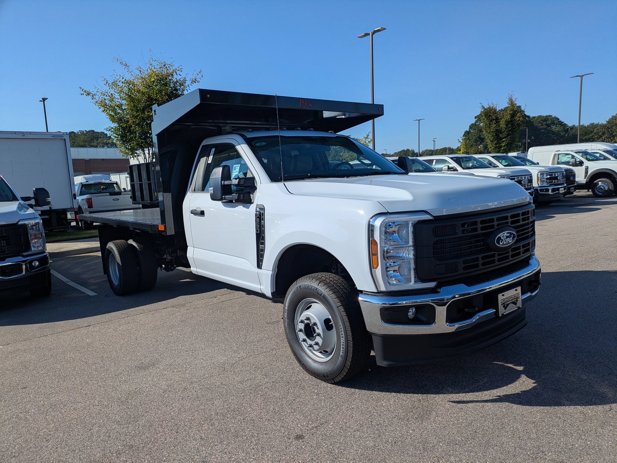 2027 Ford Super Duty F-350 DRW XL