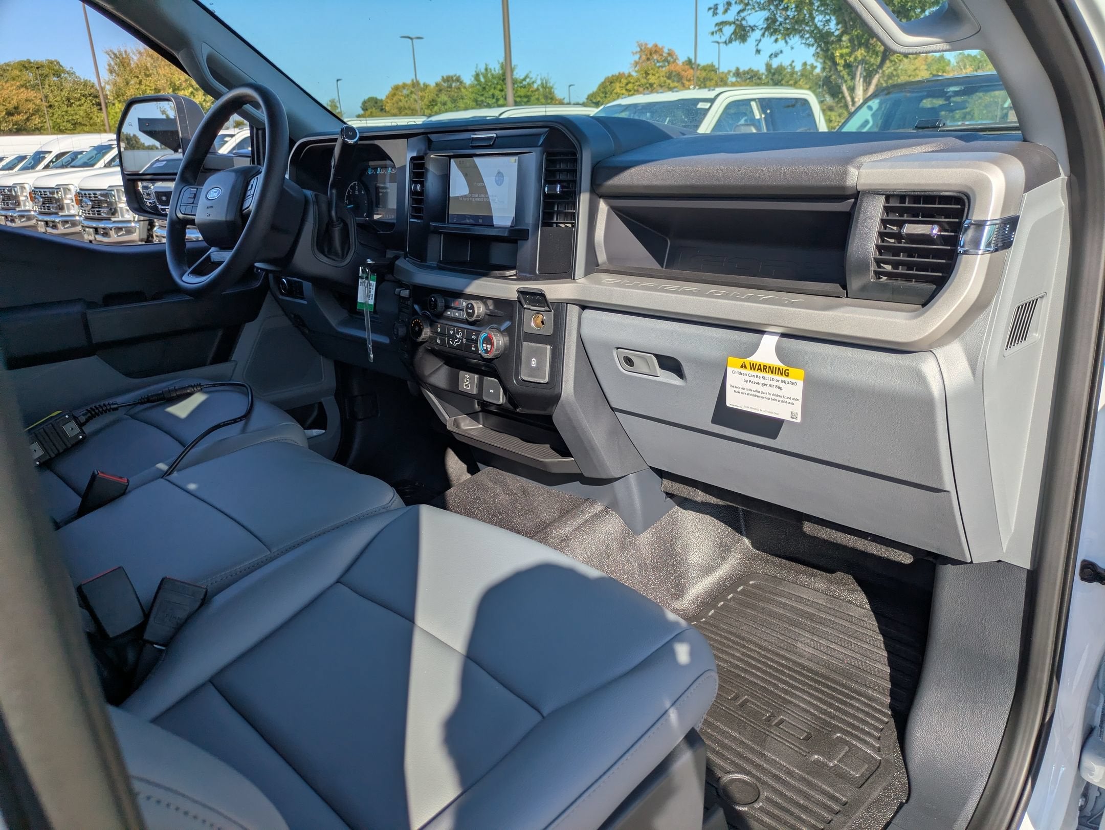 2027 Ford Super Duty F-350 DRW XL