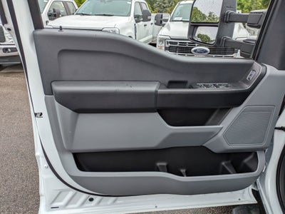 2025 Ford Super Duty F-550 DRW XL