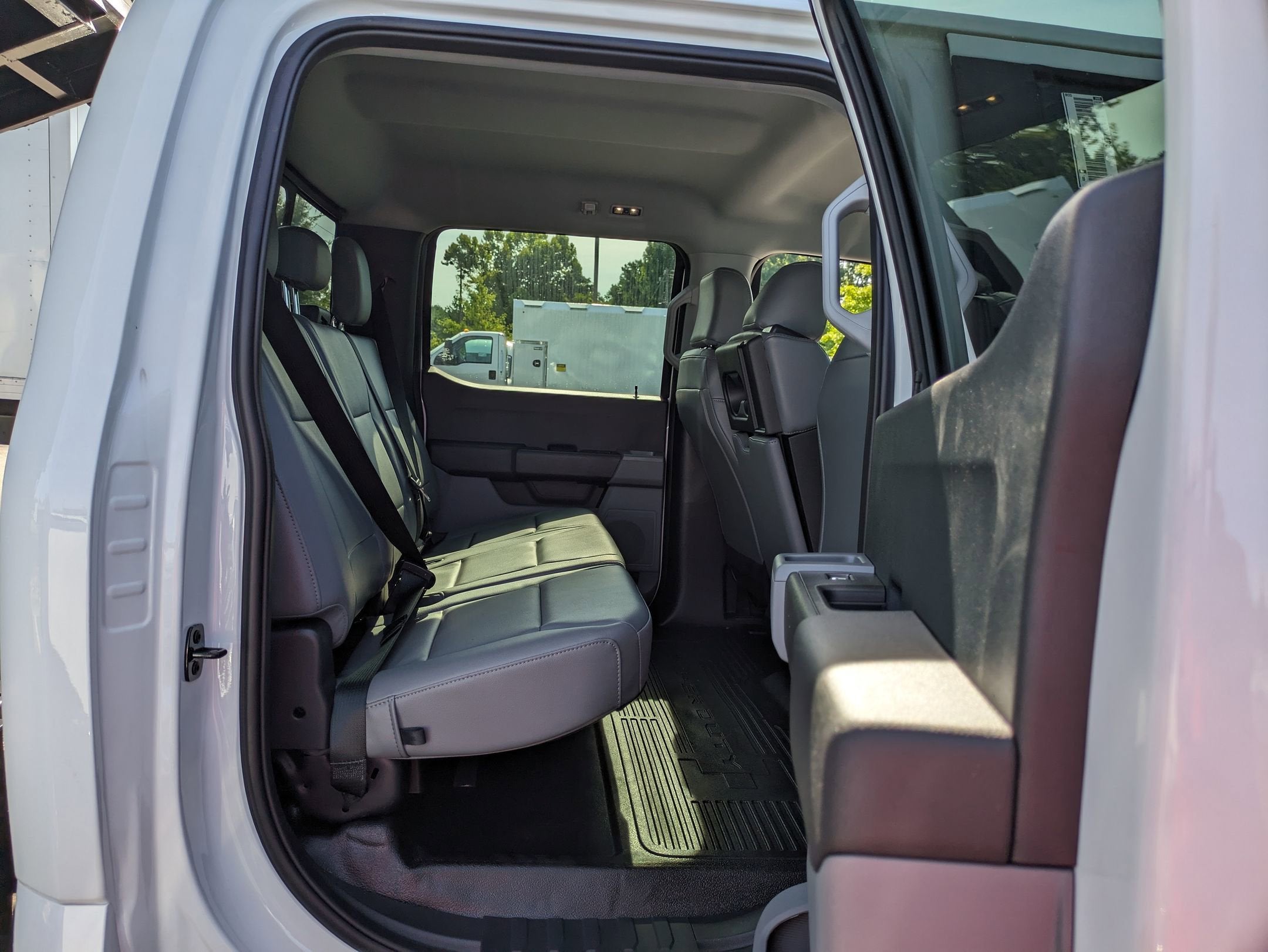 2025 Ford Super Duty F-550 DRW XL