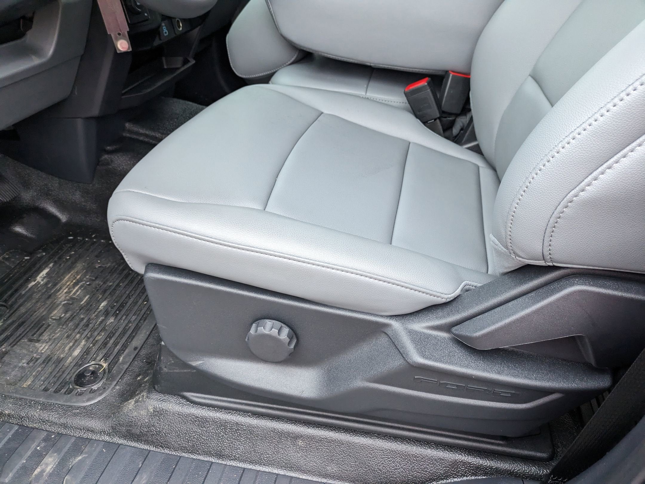 2025 Ford Super Duty F-550 DRW XL