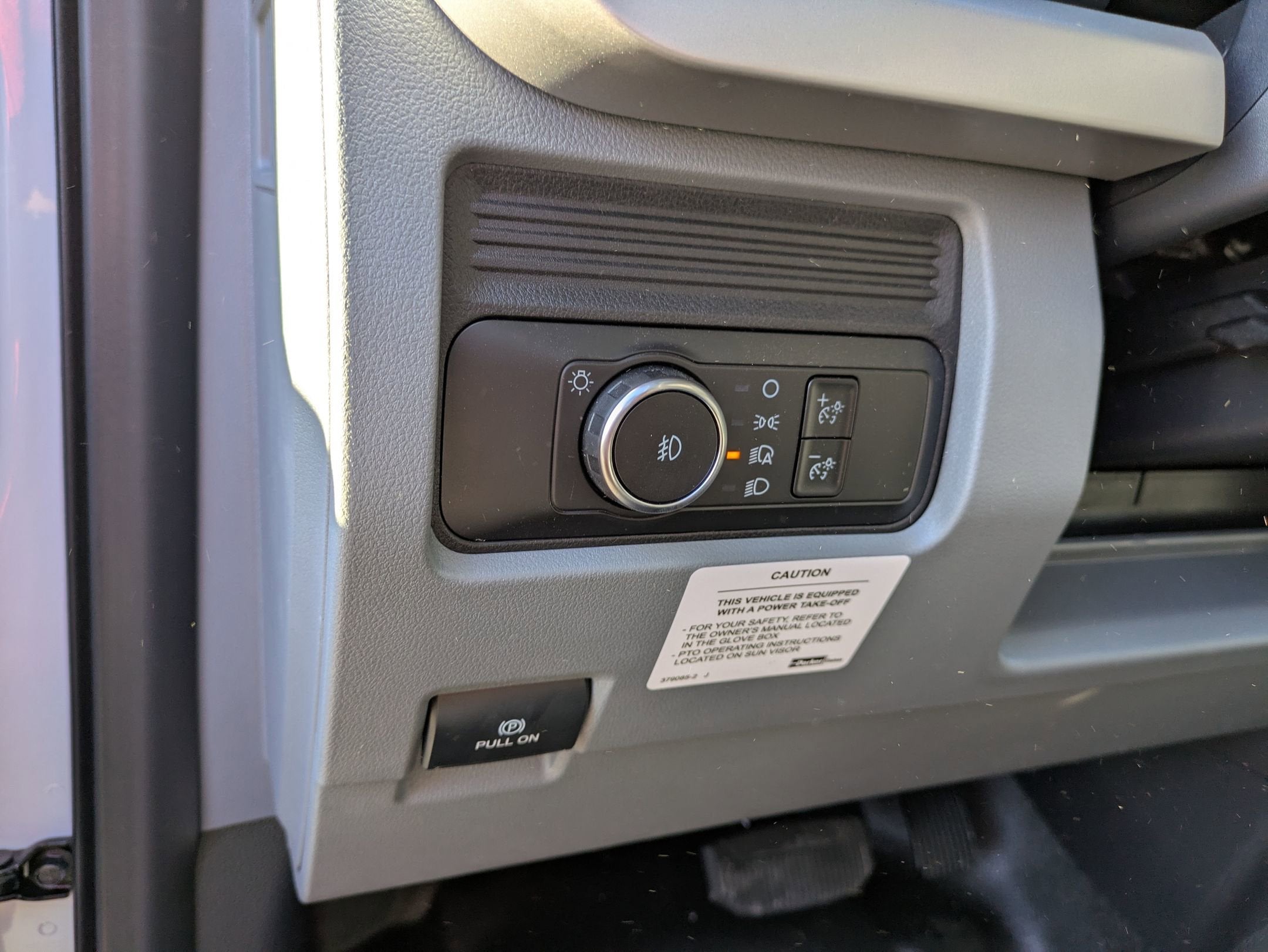 2025 Ford Super Duty F-550 DRW XL