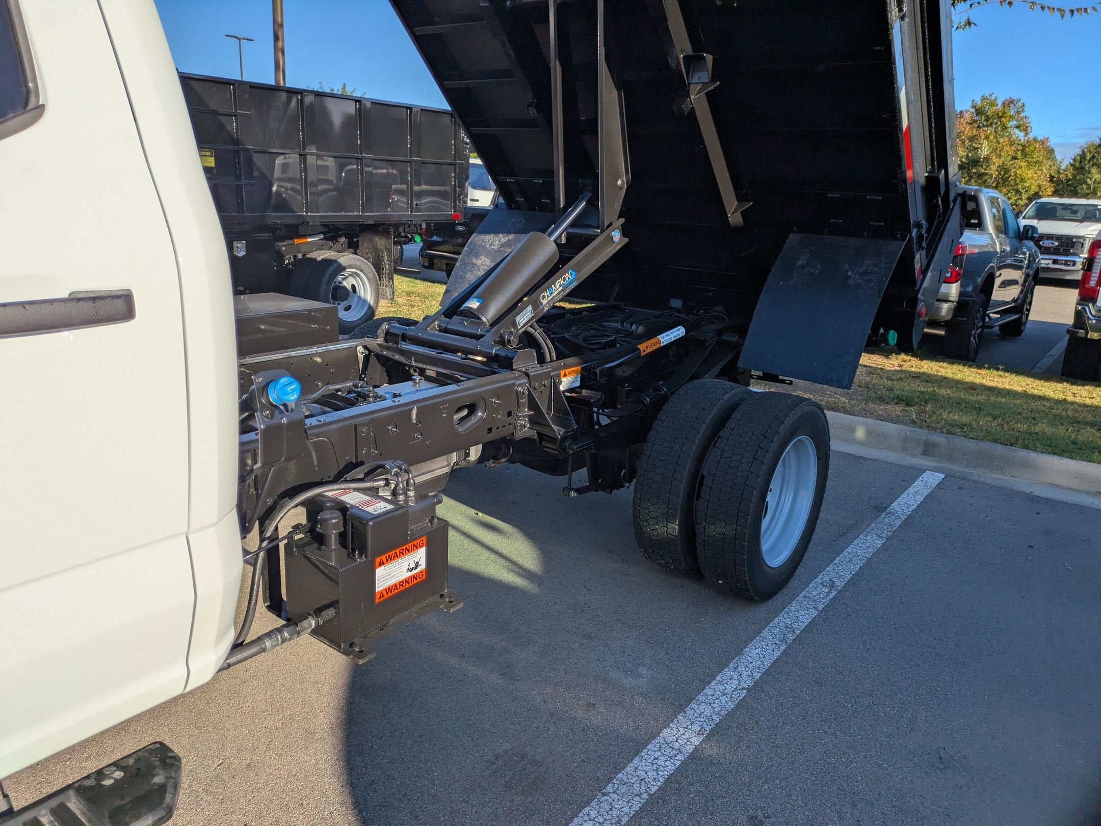 2025 Ford Super Duty F-550 DRW XL