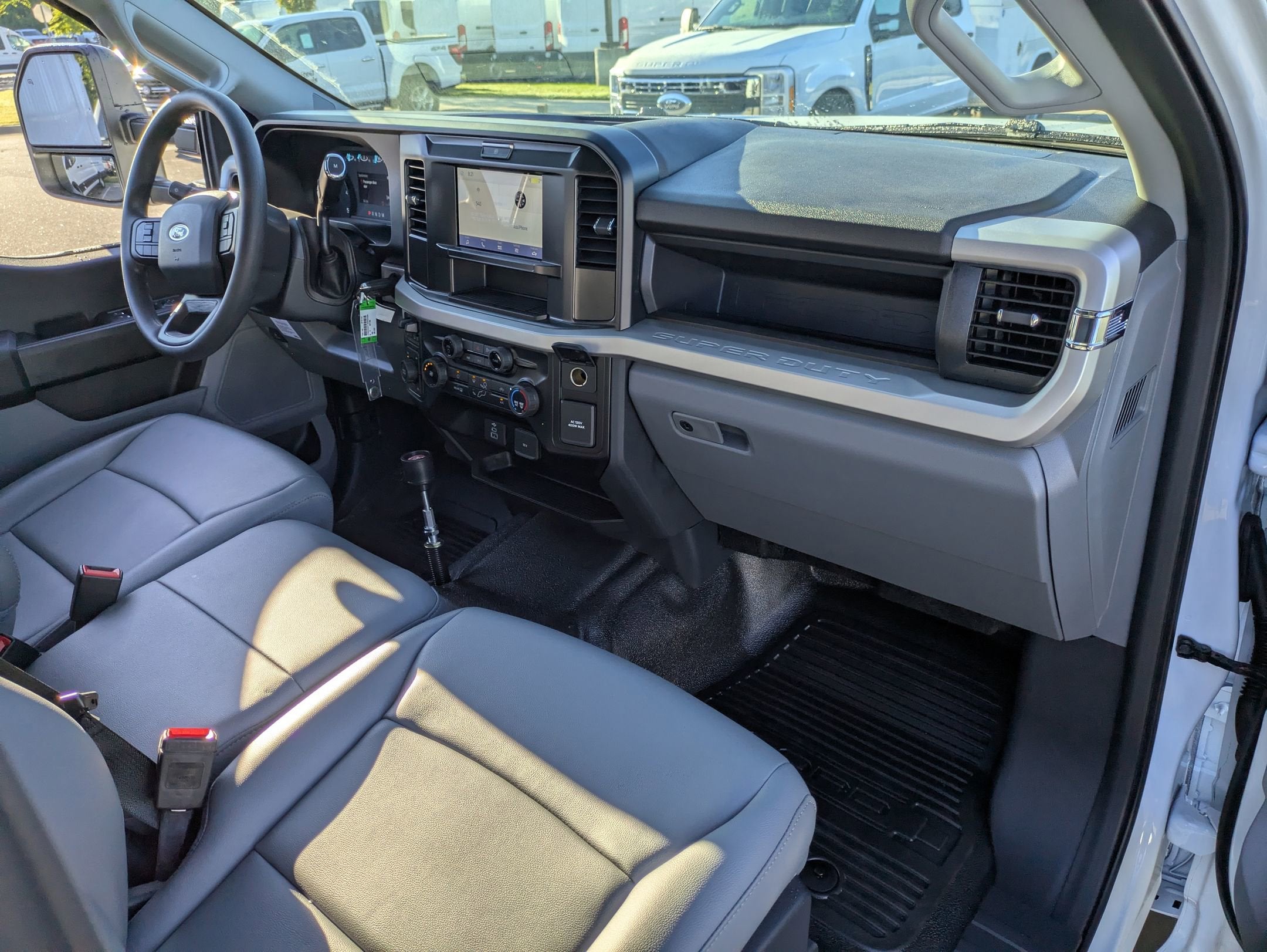 2025 Ford Super Duty F-550 DRW XL