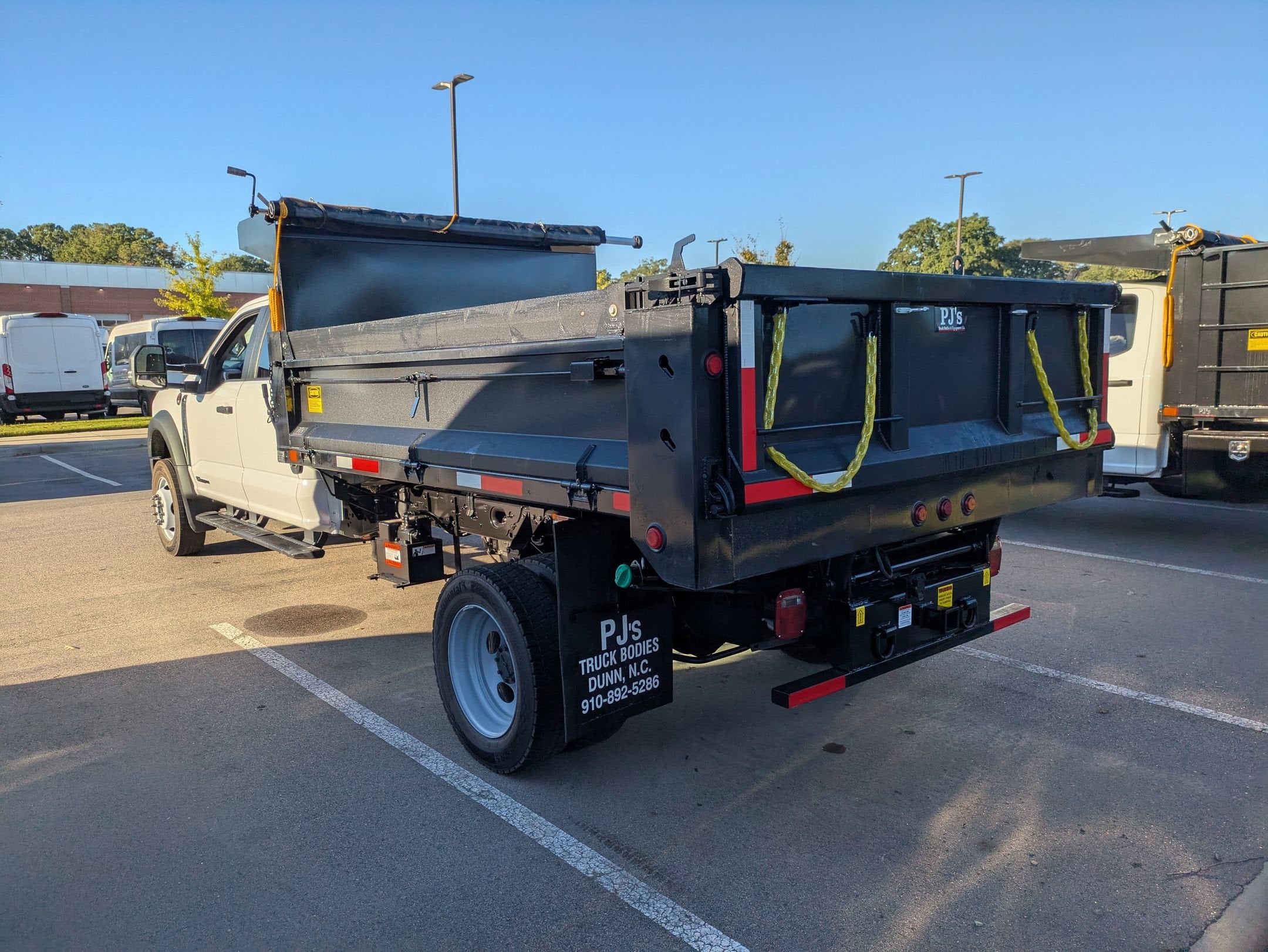 2025 Ford Super Duty F-550 DRW XL