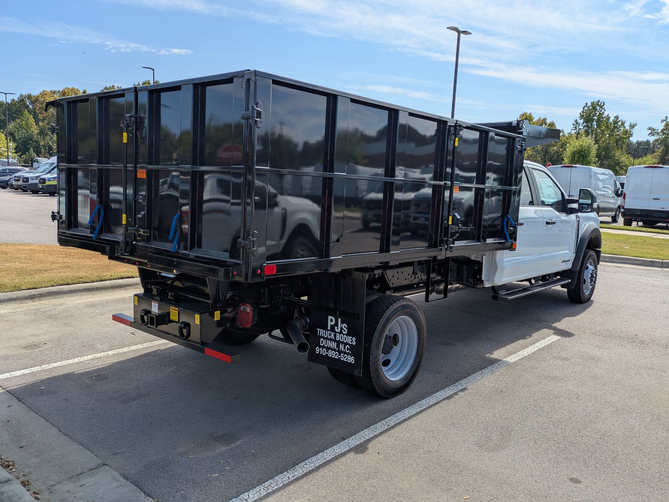 2025 Ford Super Duty F-550 DRW XL