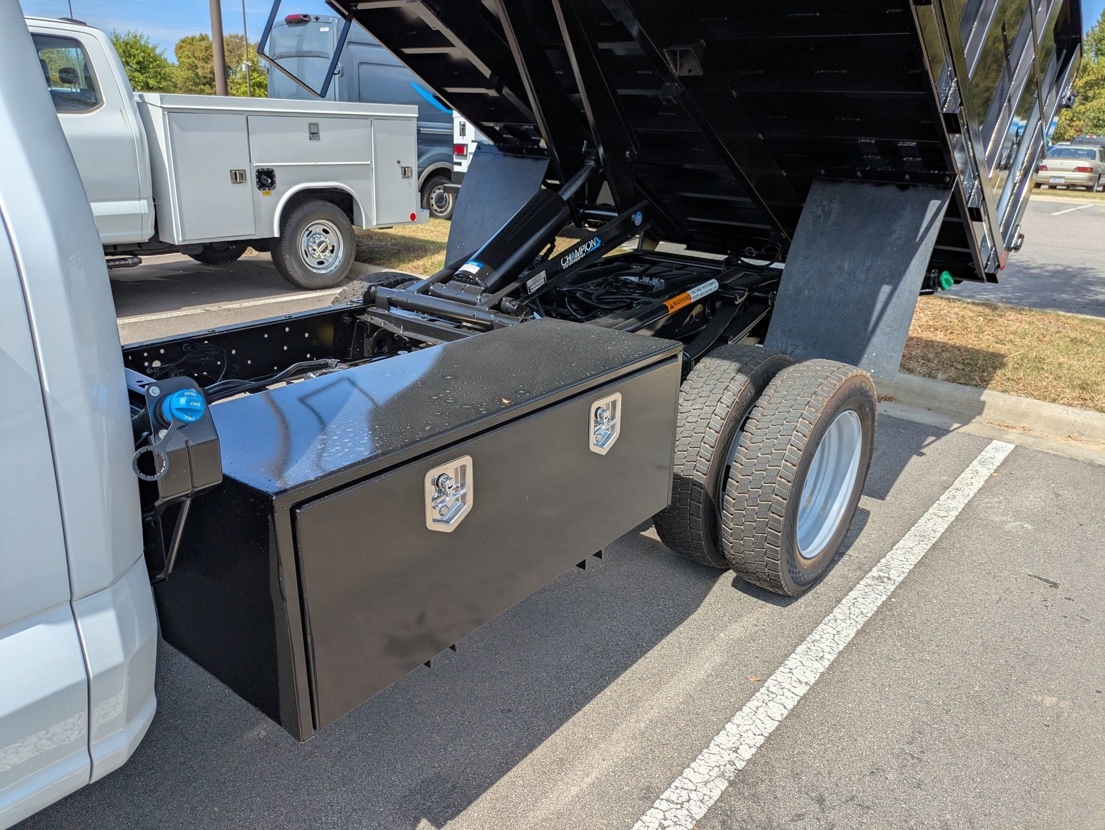 2025 Ford Super Duty F-550 DRW XL