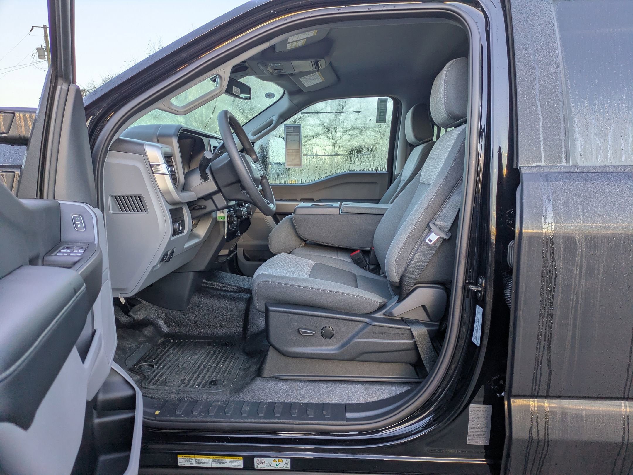 2025 Ford Super Duty F-550 DRW XL