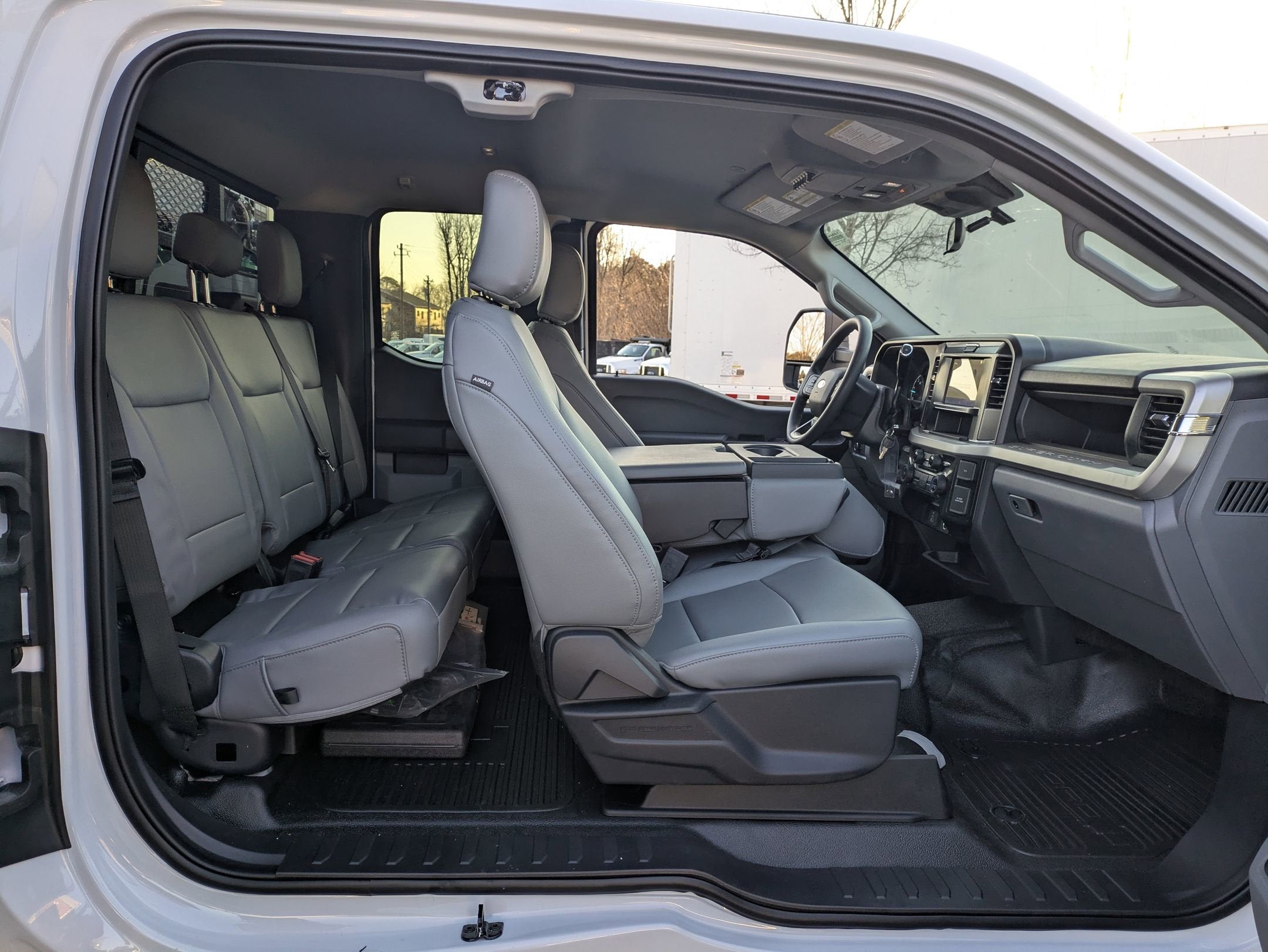 2026 Ford Super Duty F-550 DRW XL