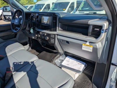 2026 Ford Super Duty F-550 DRW XL