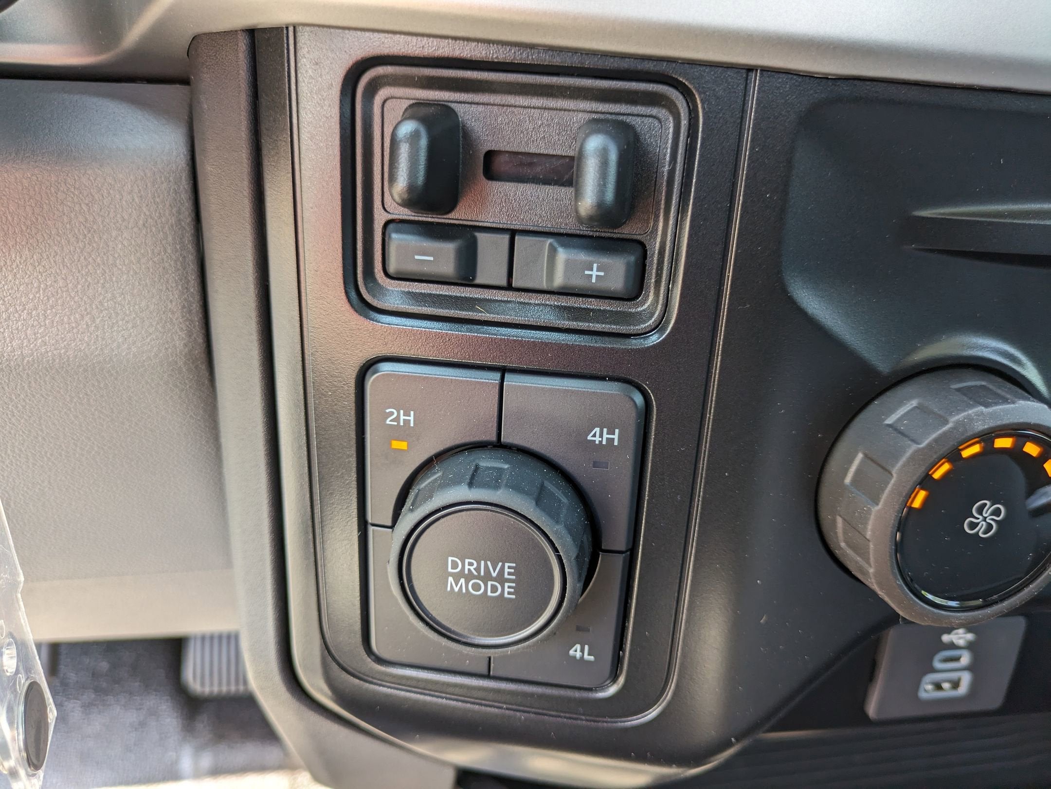 2025 Ford Super Duty F-550 DRW XL