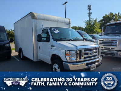 2018 Ford E-Series Cutaway Base