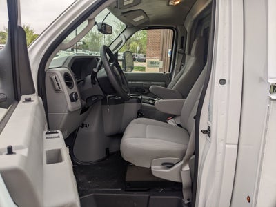 2025 Ford E-Series Cutaway E-350 SRW 138" WB