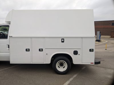 2025 Ford E-Series Cutaway E-350 SRW 138" WB