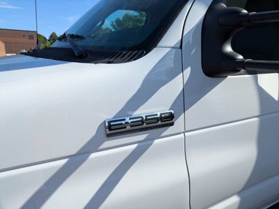 2027 Ford E-Series Cutaway Base