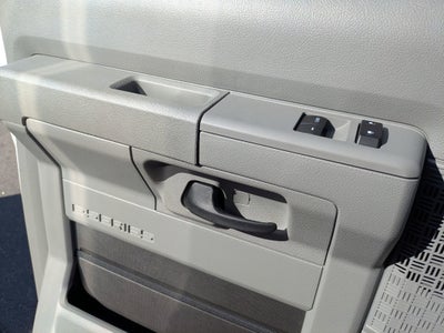 2027 Ford E-Series Cutaway Base