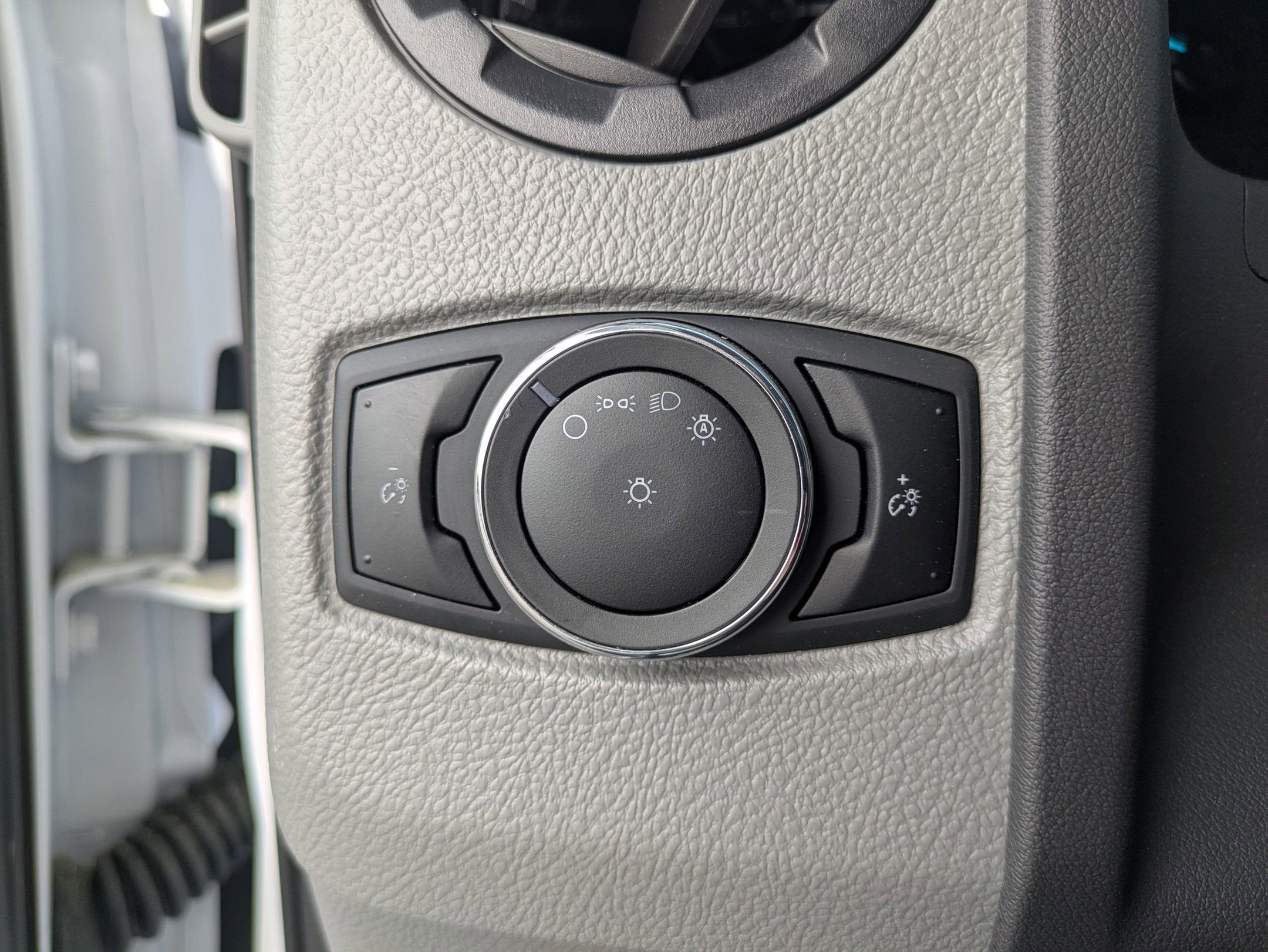 2025 Ford E-Series Cutaway E-350 SRW 138" WB