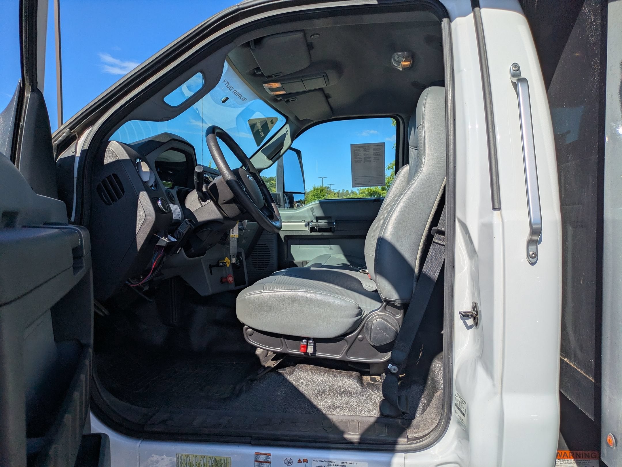 2022 Ford F-750SD Base
