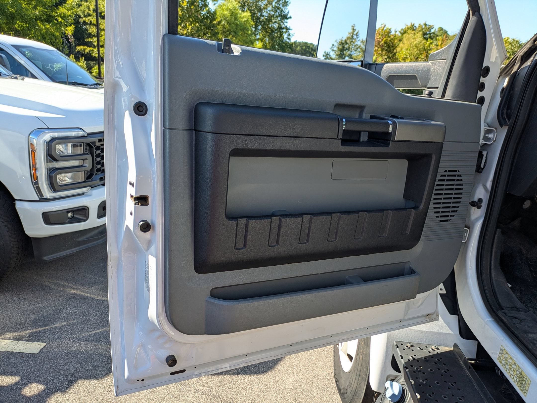 2022 Ford F-750SD Base