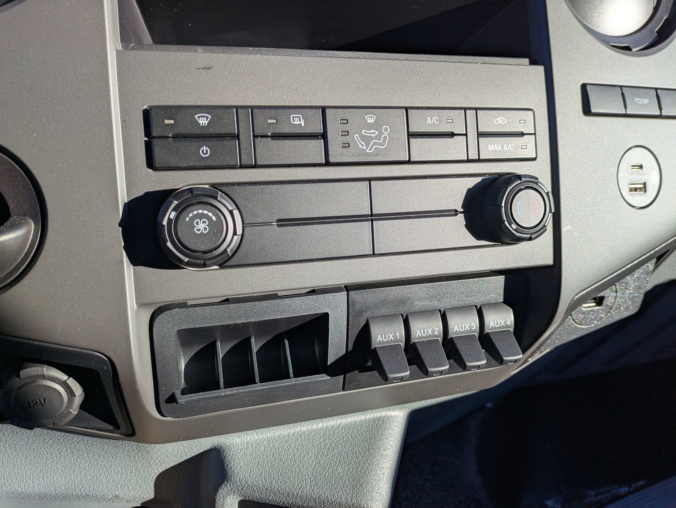 2026 Ford F-750SD Base