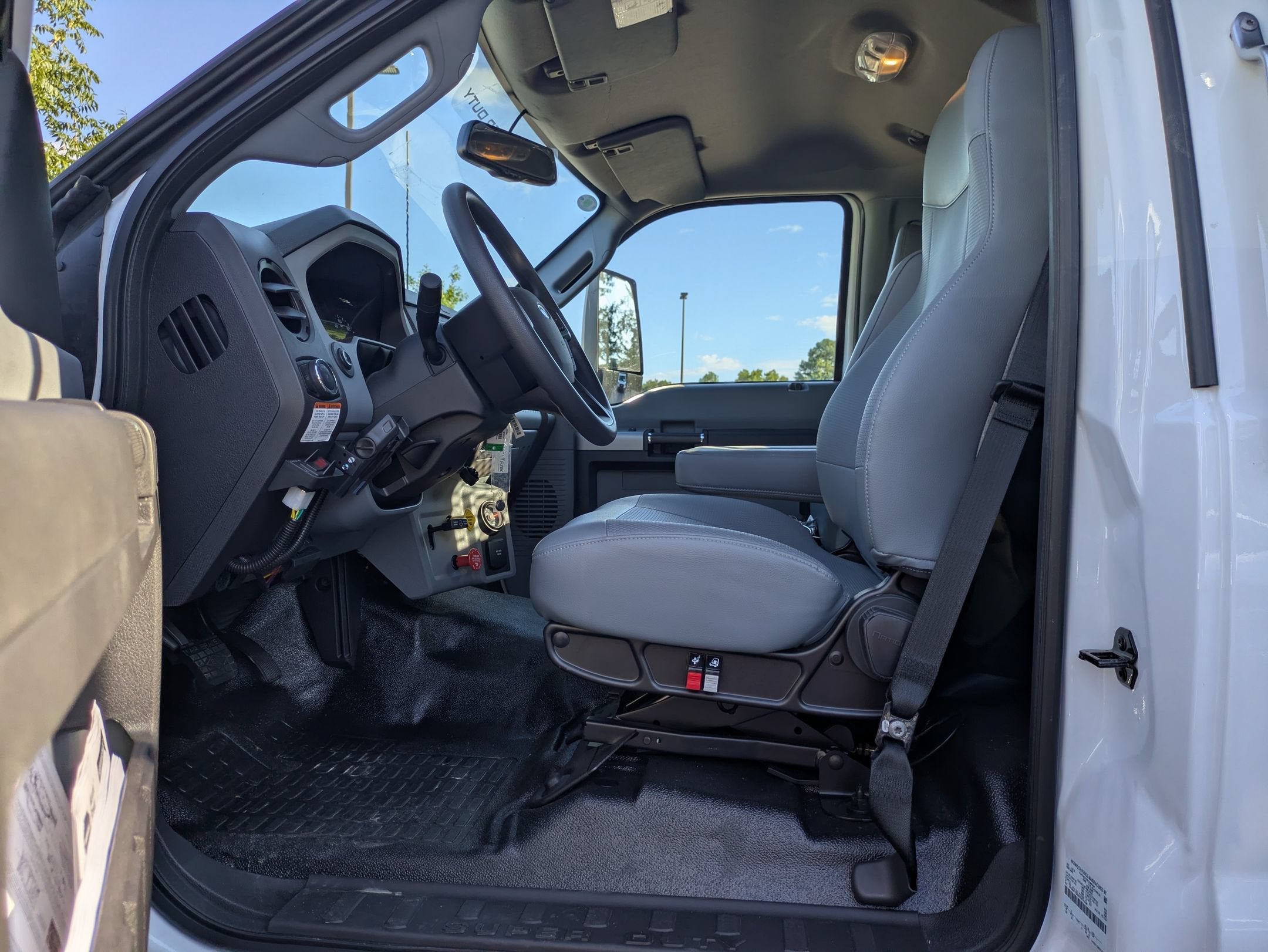 2027 Ford F-750SD Base