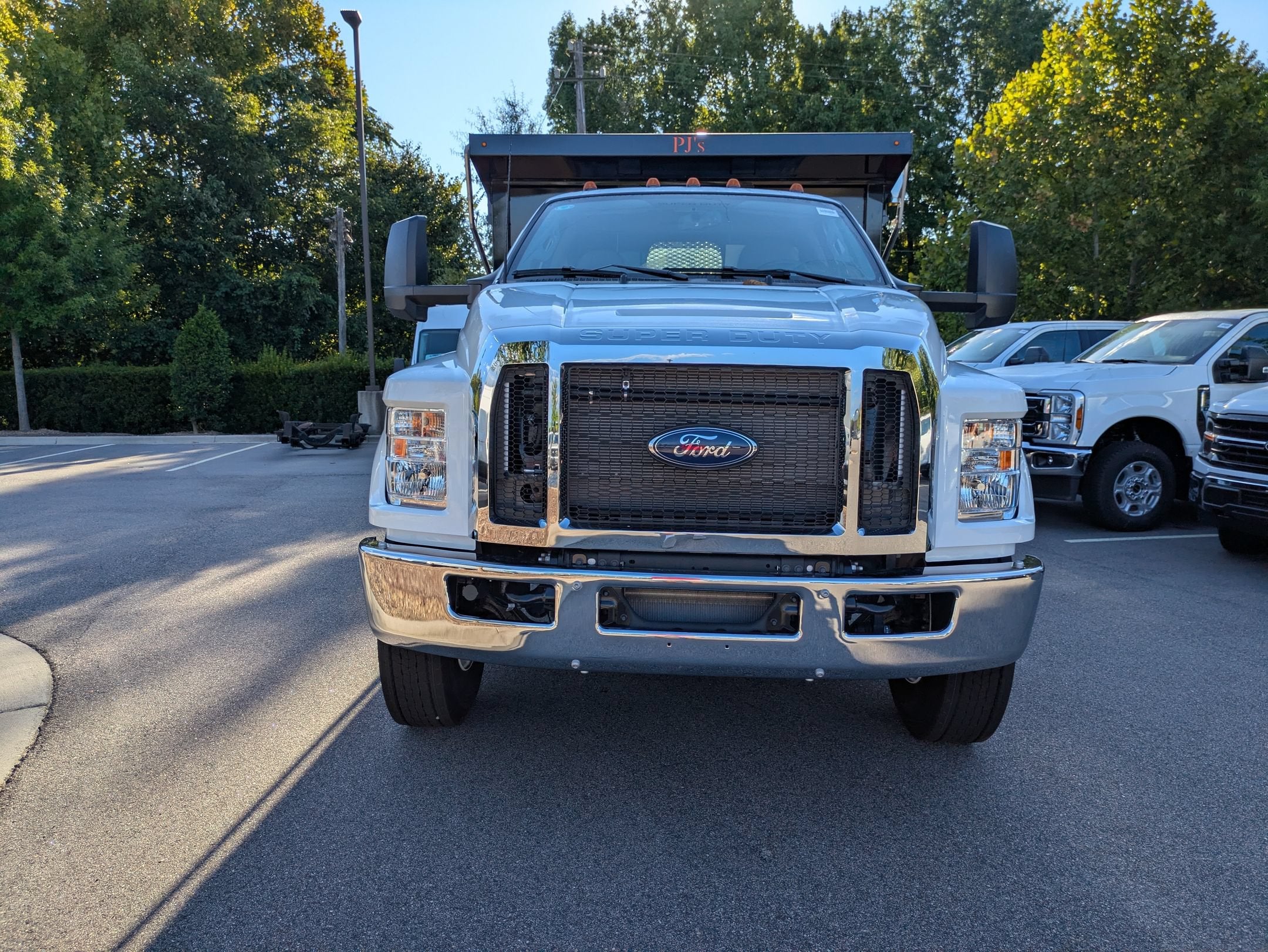 2027 Ford F-750SD Base