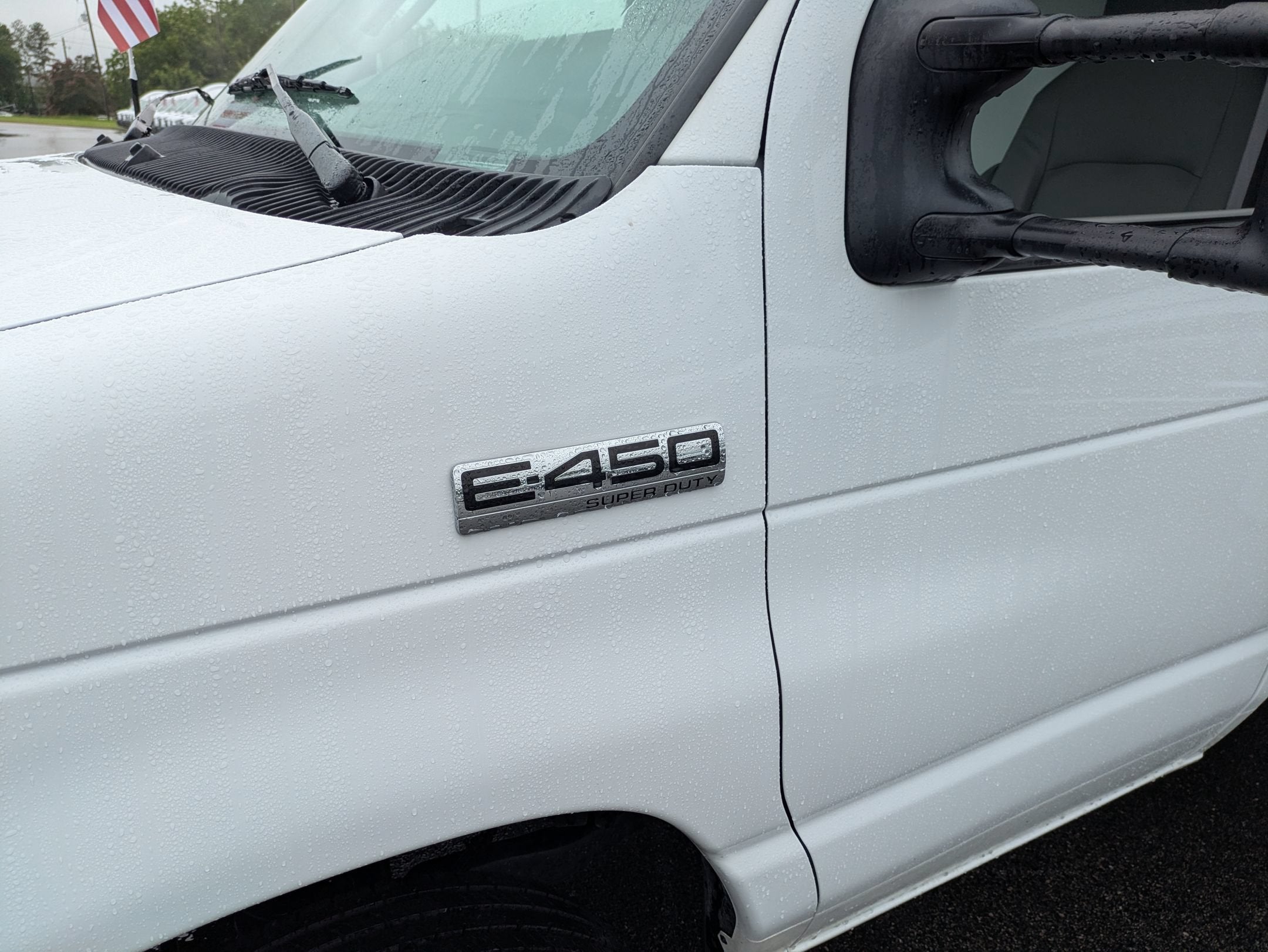 2027 Ford E-Series Cutaway Base