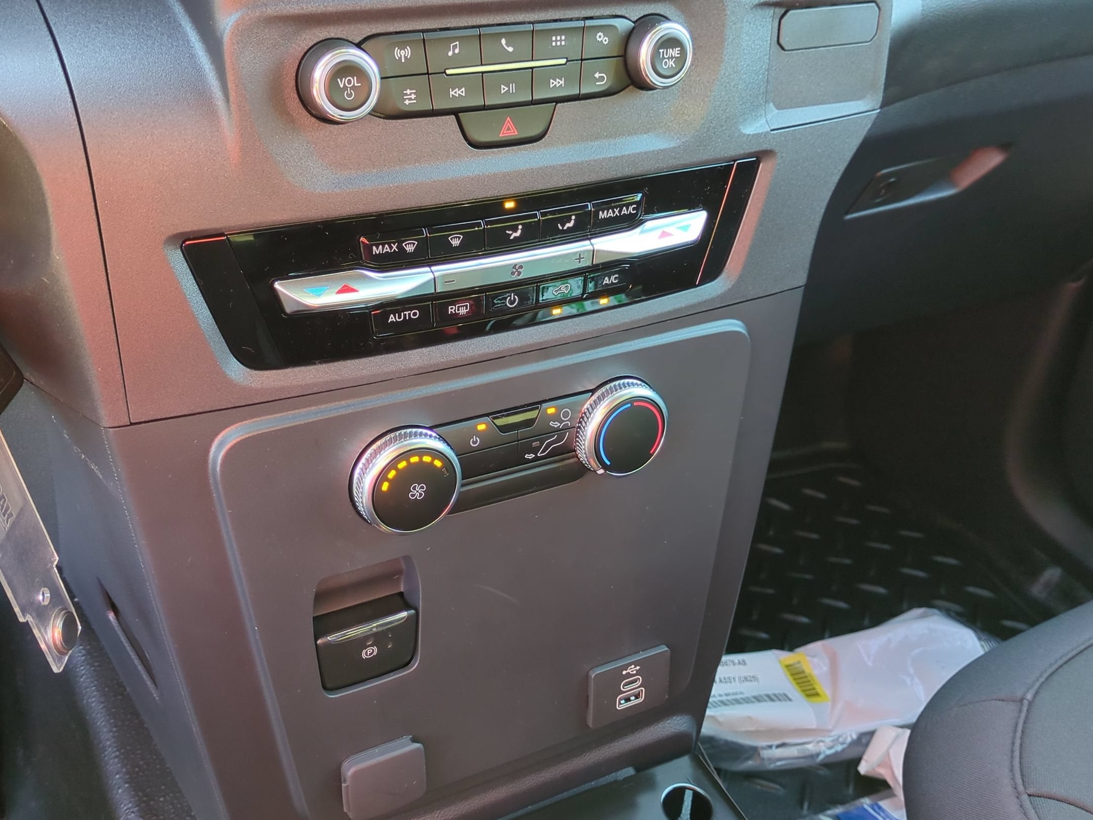 2027 Ford Police Interceptor Utility Base
