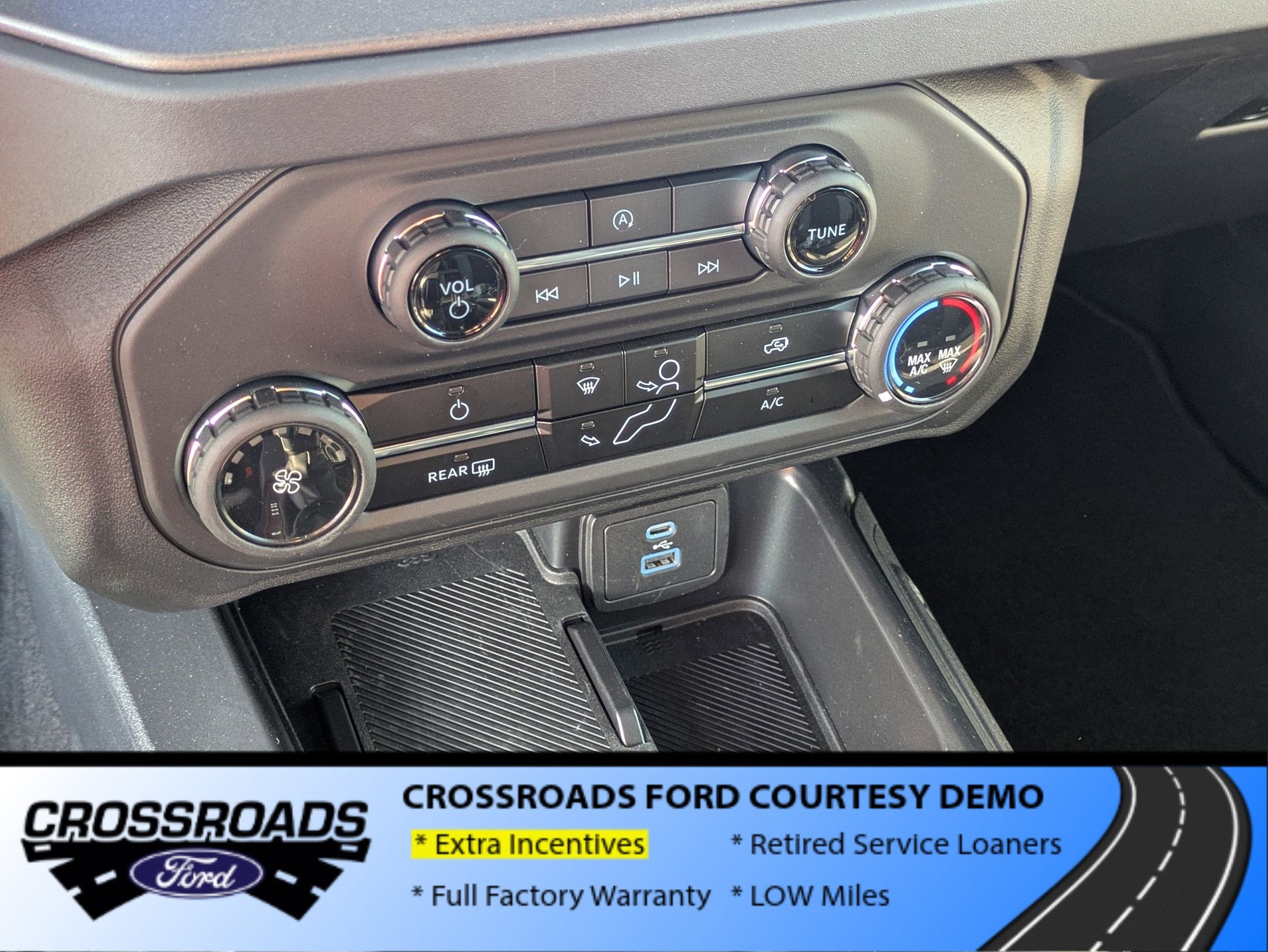 2025 Ford Bronco Base - Crossroads Courtesy Demo