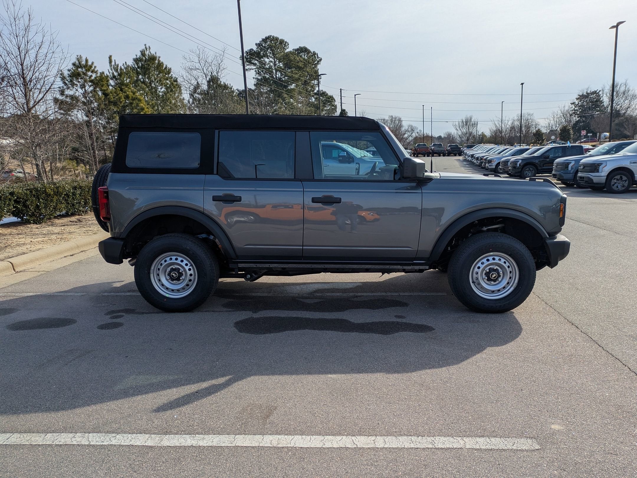 2025 Ford Bronco Base