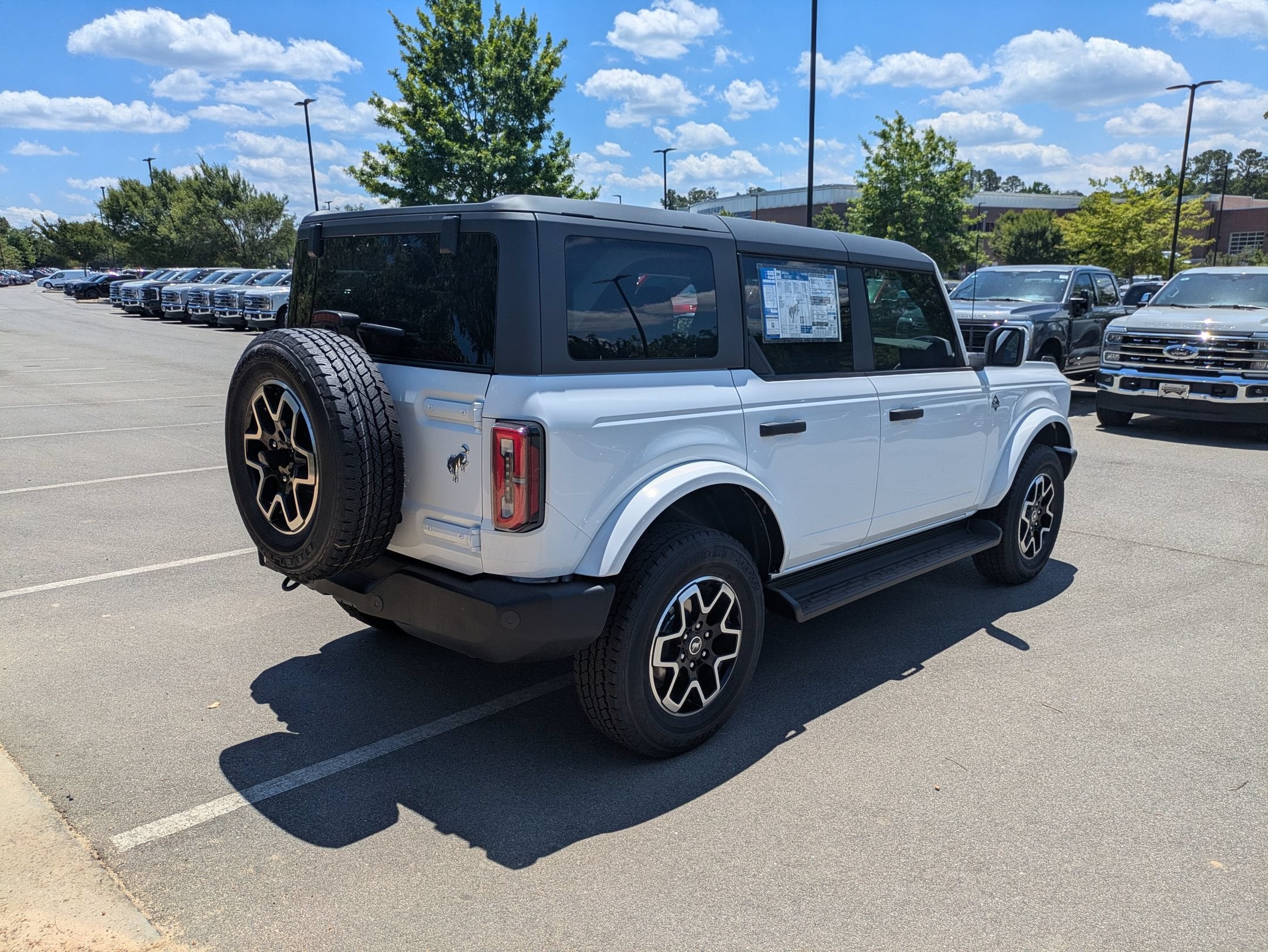 2026 Ford Bronco Outer Banks