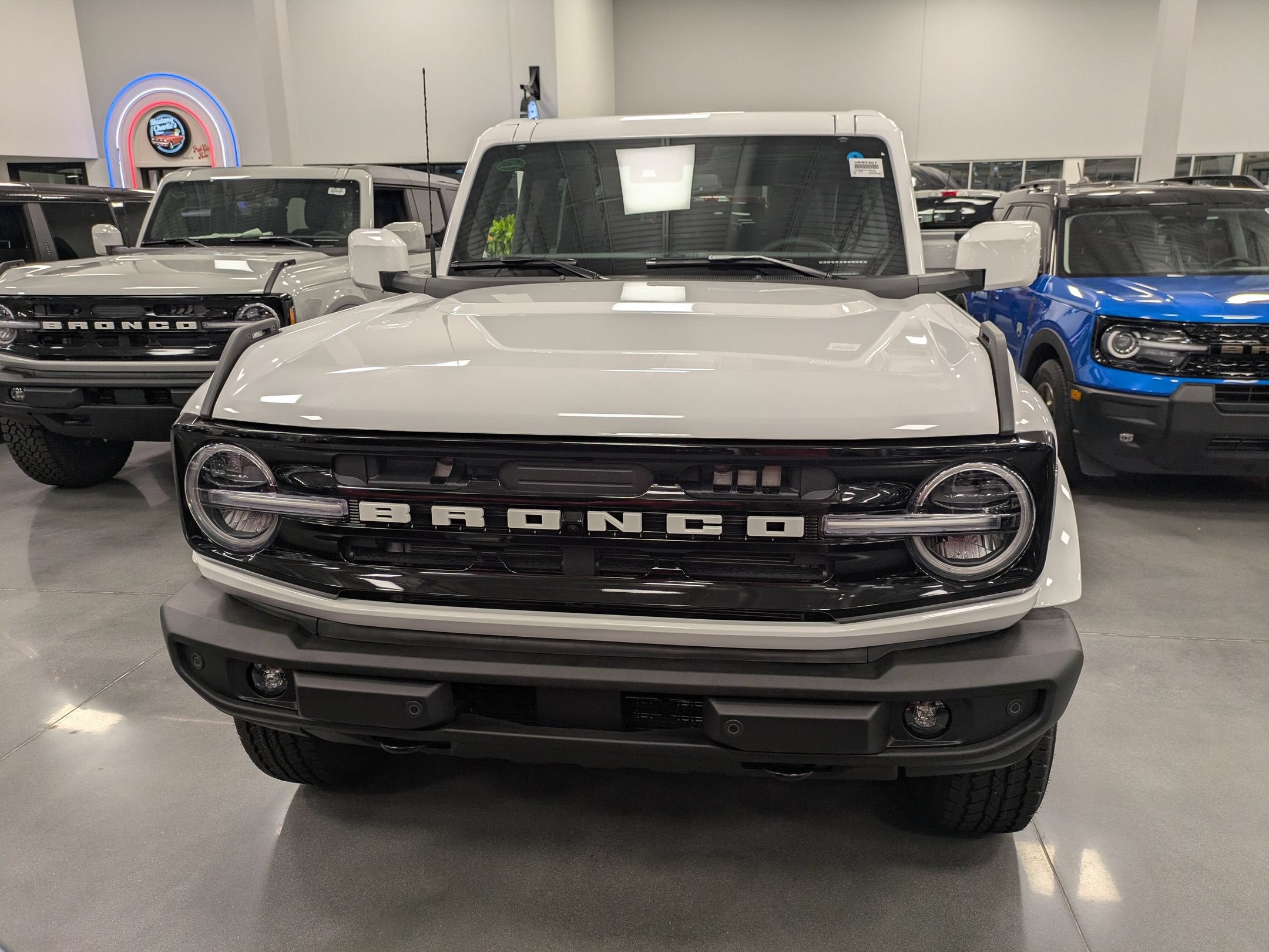 2026 Ford Bronco Outer Banks