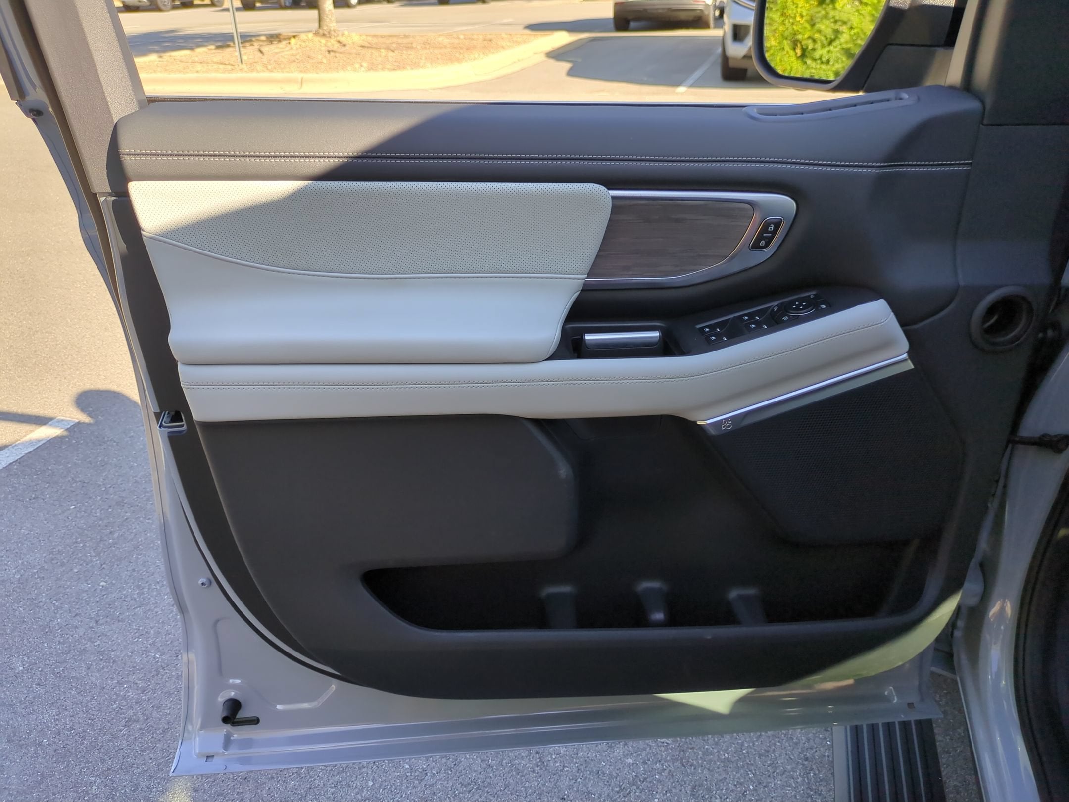 2026 Ford Expedition Max Platinum - Crossroads Courtesy Demo