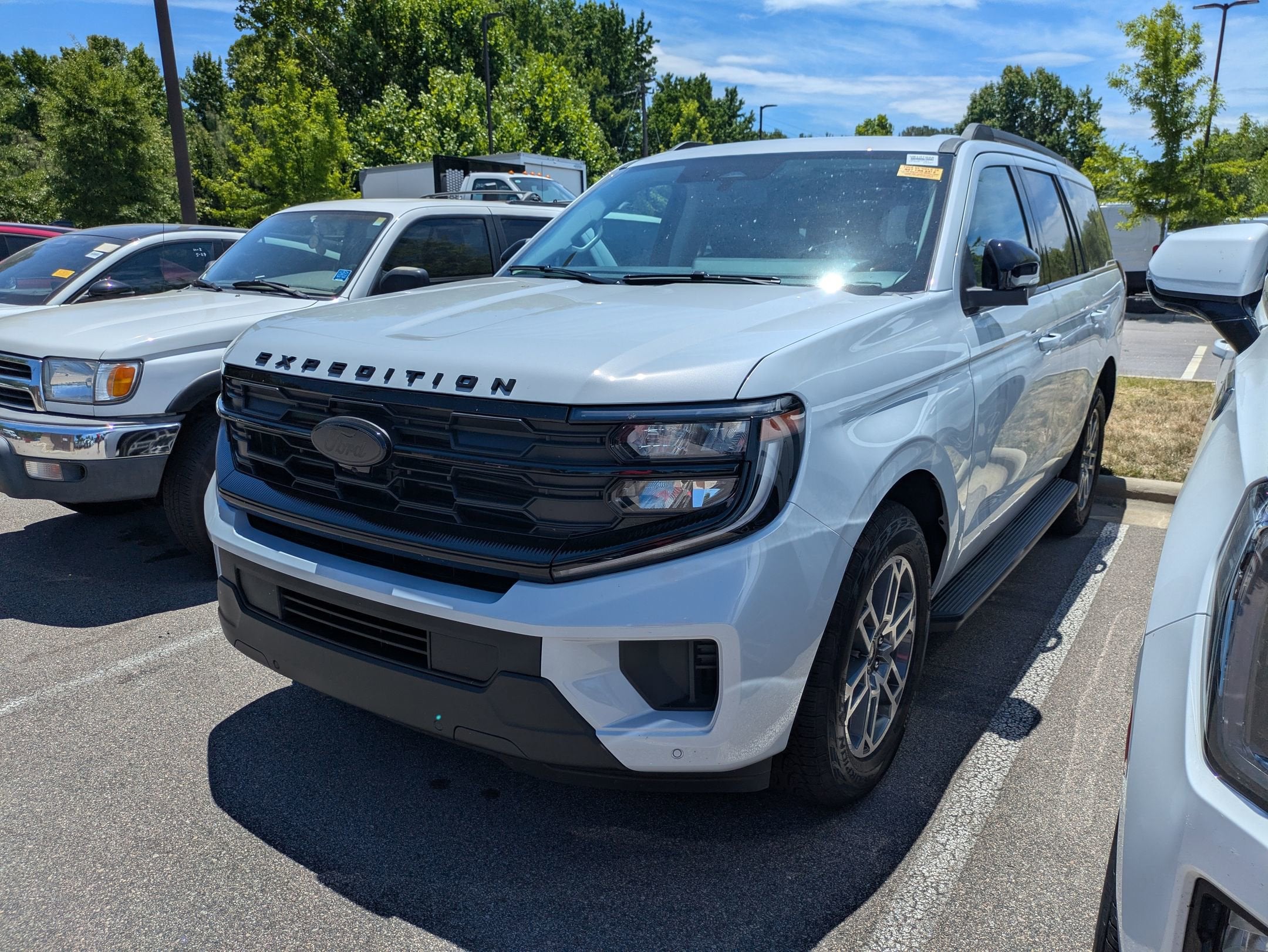 2026 Ford Expedition Active