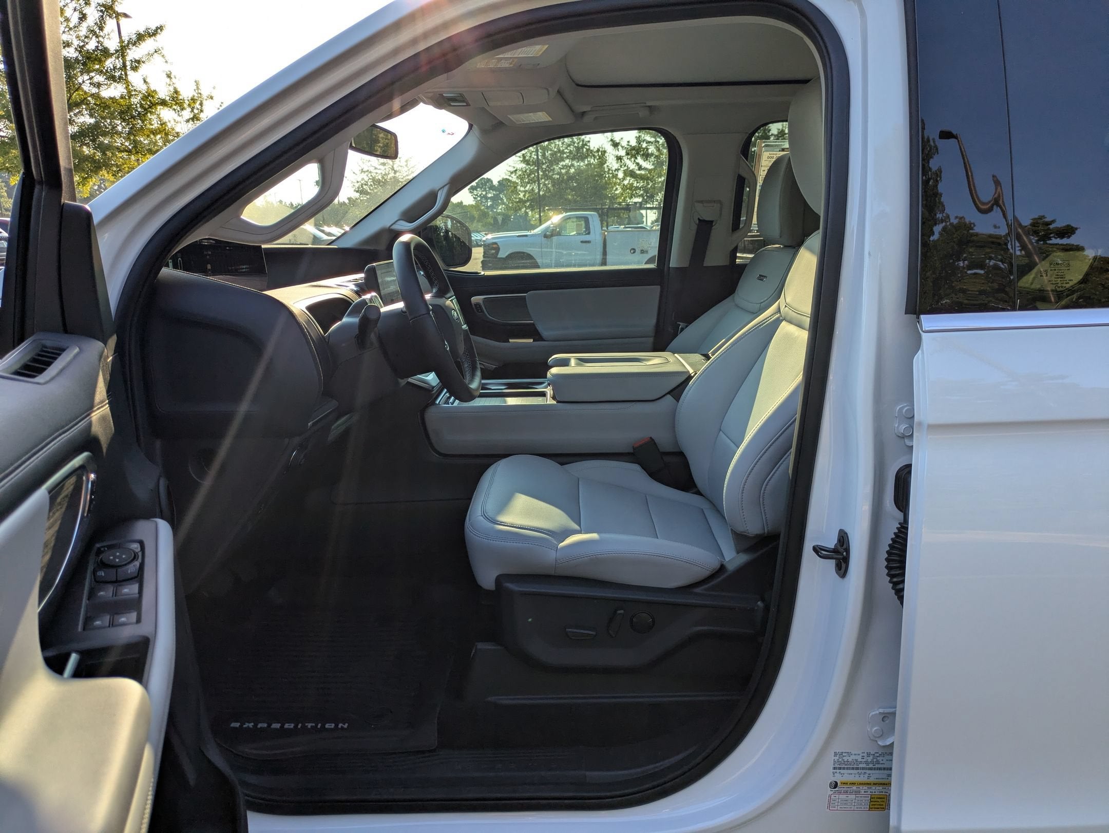 2027 Ford Expedition Platinum
