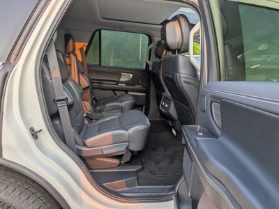 2026 Ford Expedition Platinum - Crossroads Courtesy Demo