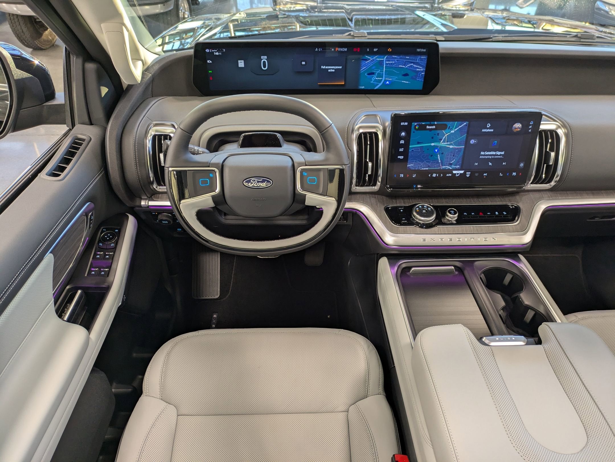 2025 Ford Expedition Platinum