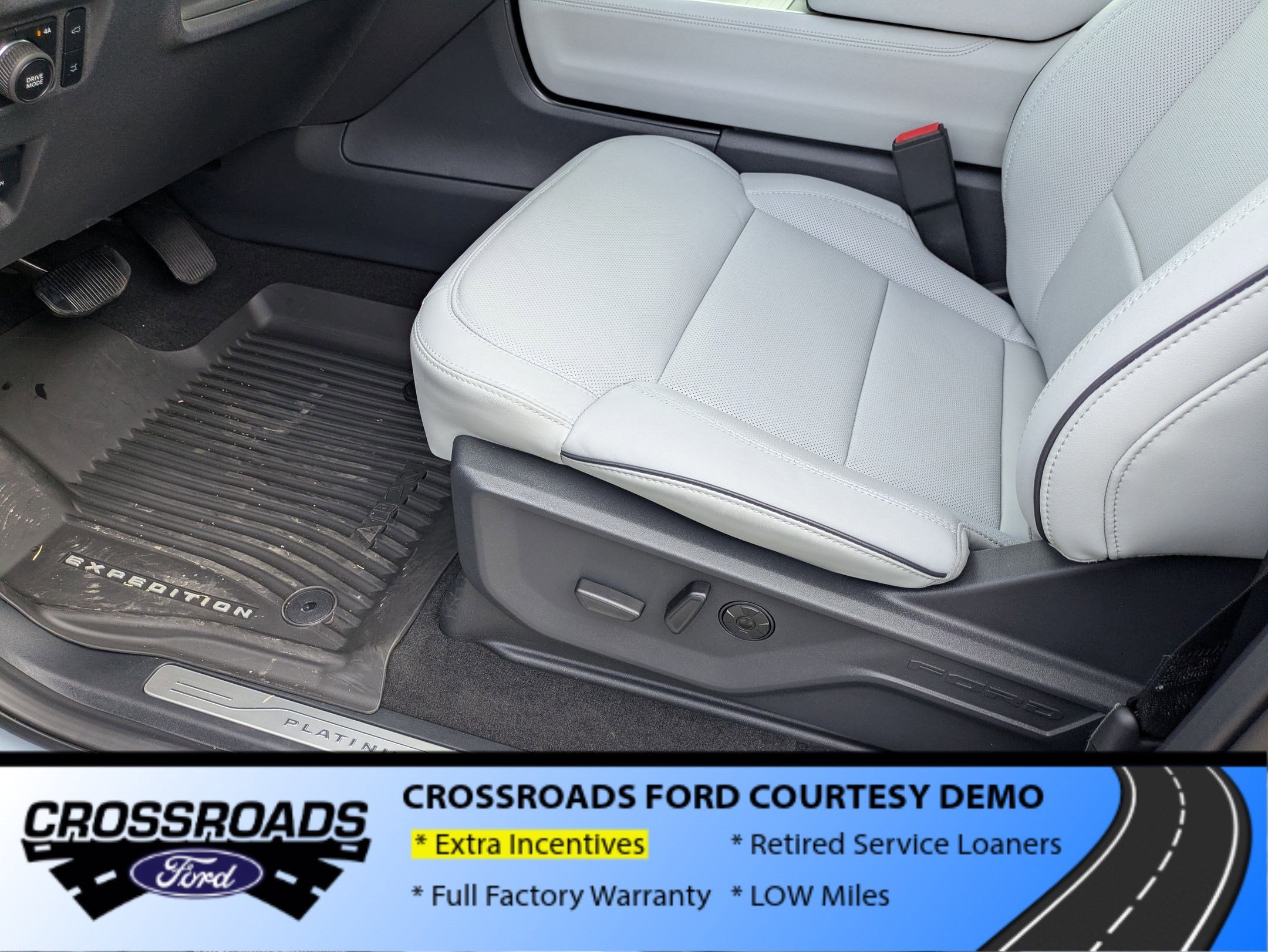 2025 Ford Expedition Platinum - Crossroads Courtesy Demo