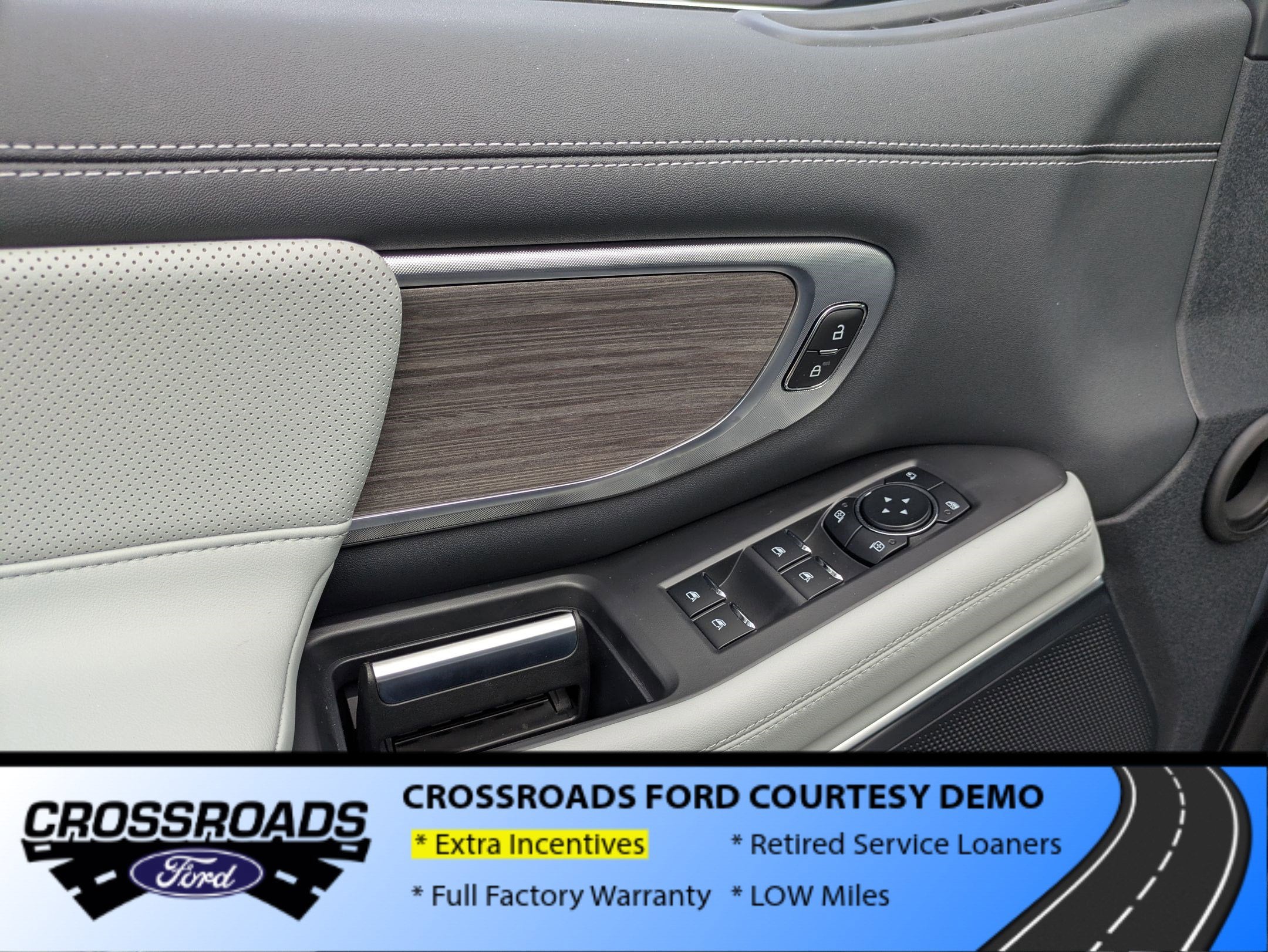 2025 Ford Expedition Platinum - Crossroads Courtesy Demo