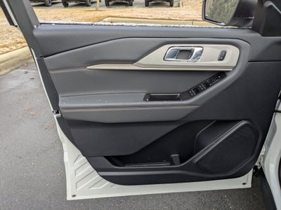 2026 Ford Explorer Active w/100A Pkg