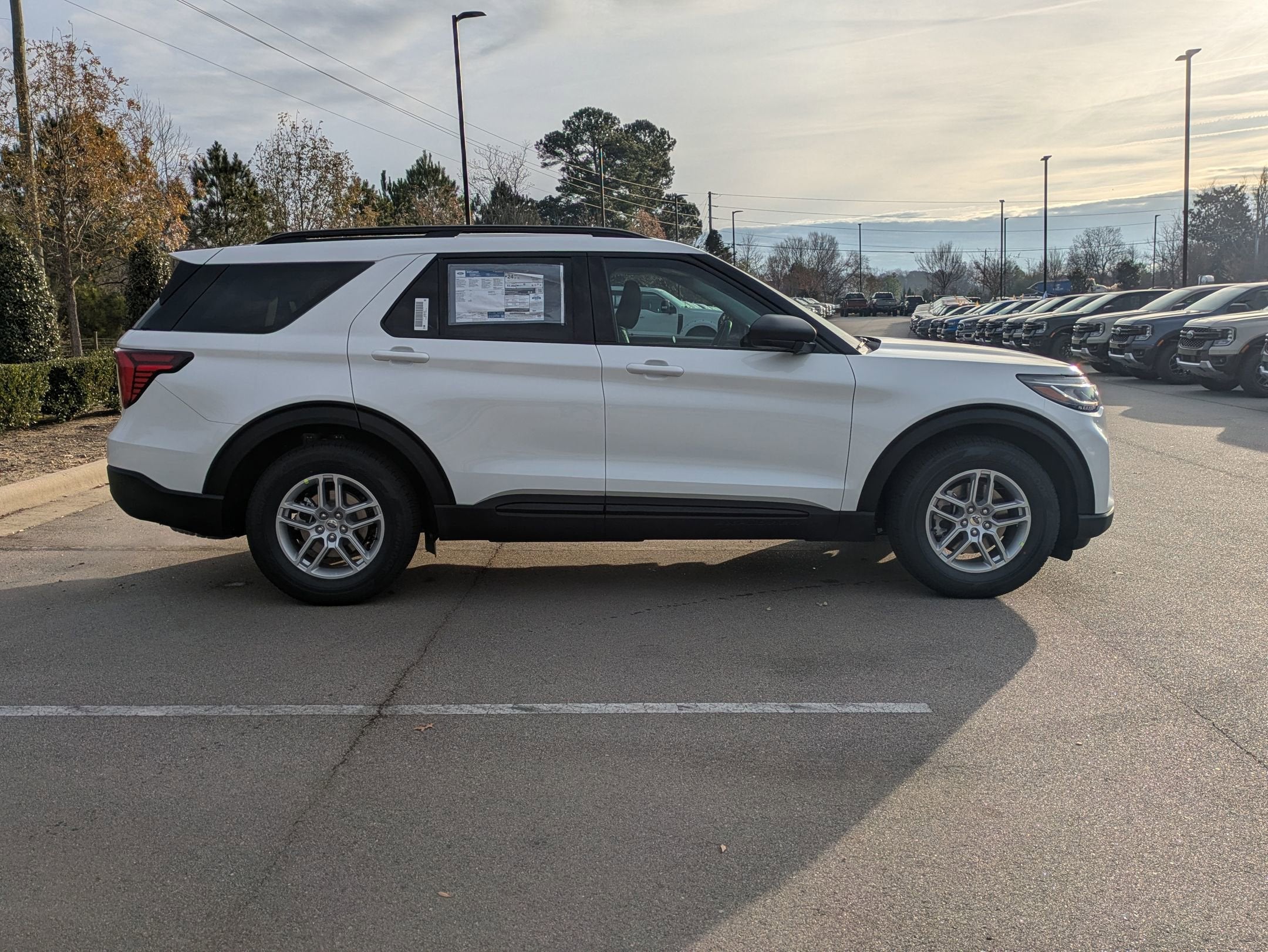 2026 Ford Explorer Active w/200A Pkg