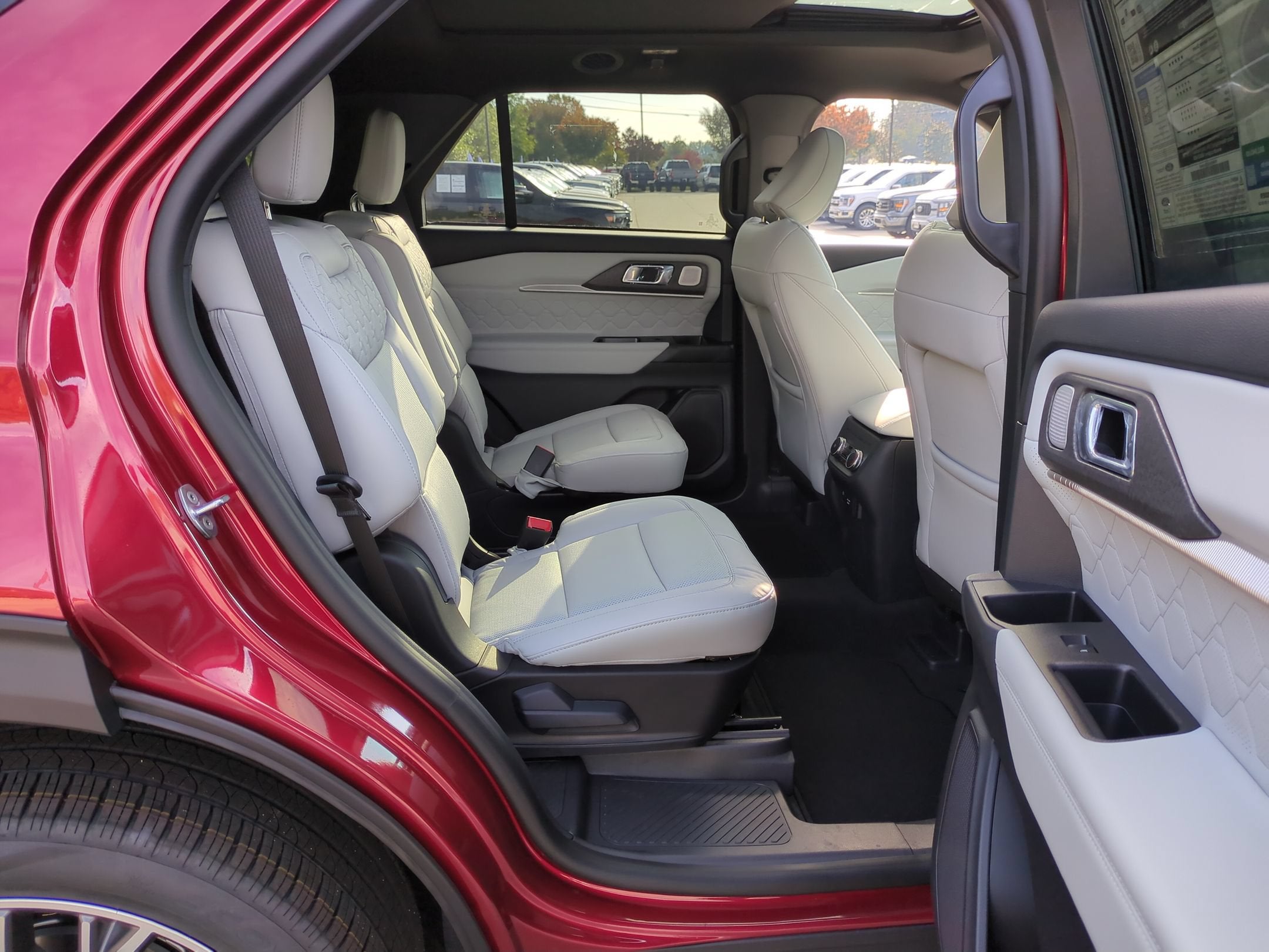 2027 Ford Explorer Platinum