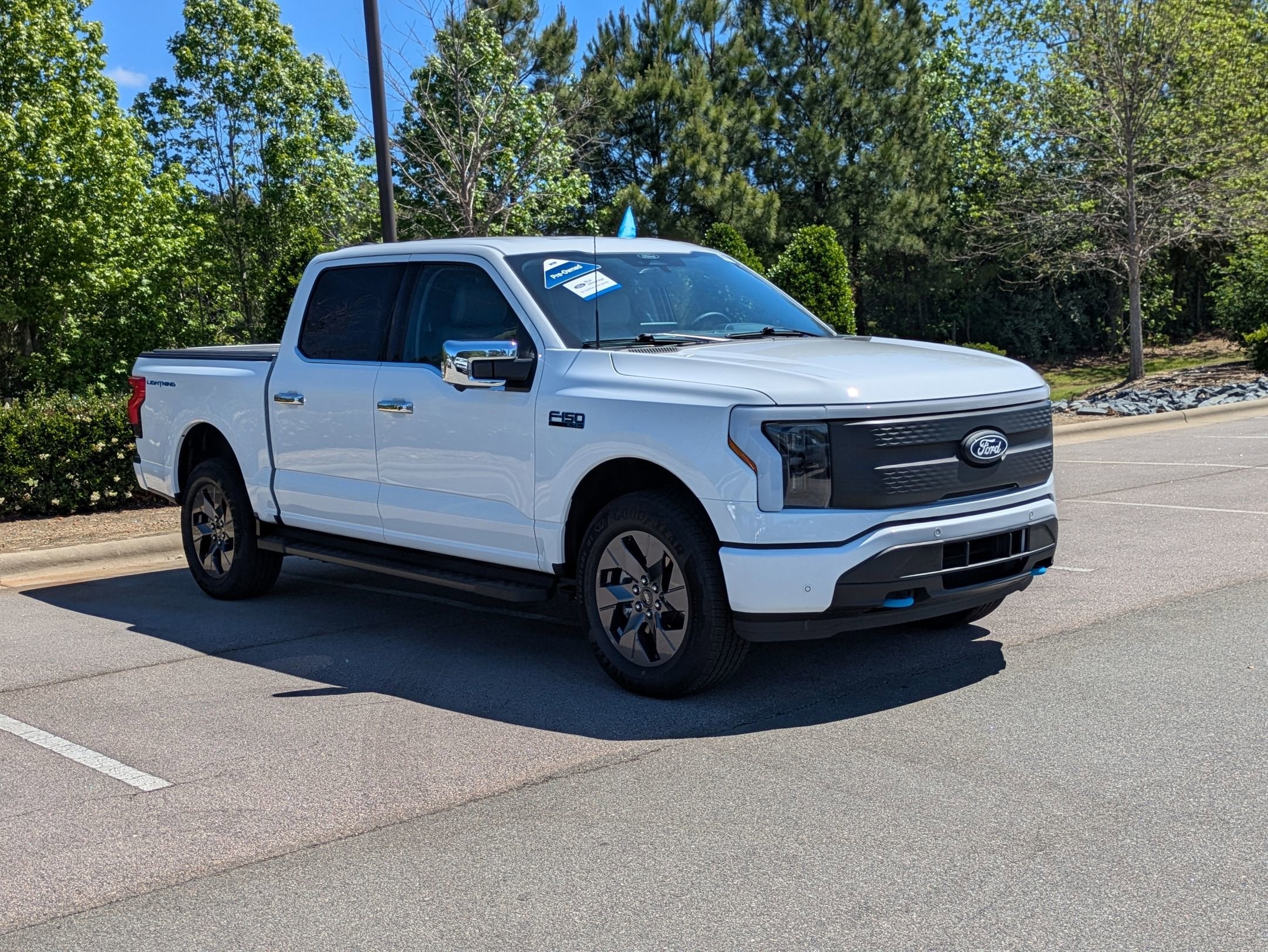 2025 Ford F-150 Lightning Flash